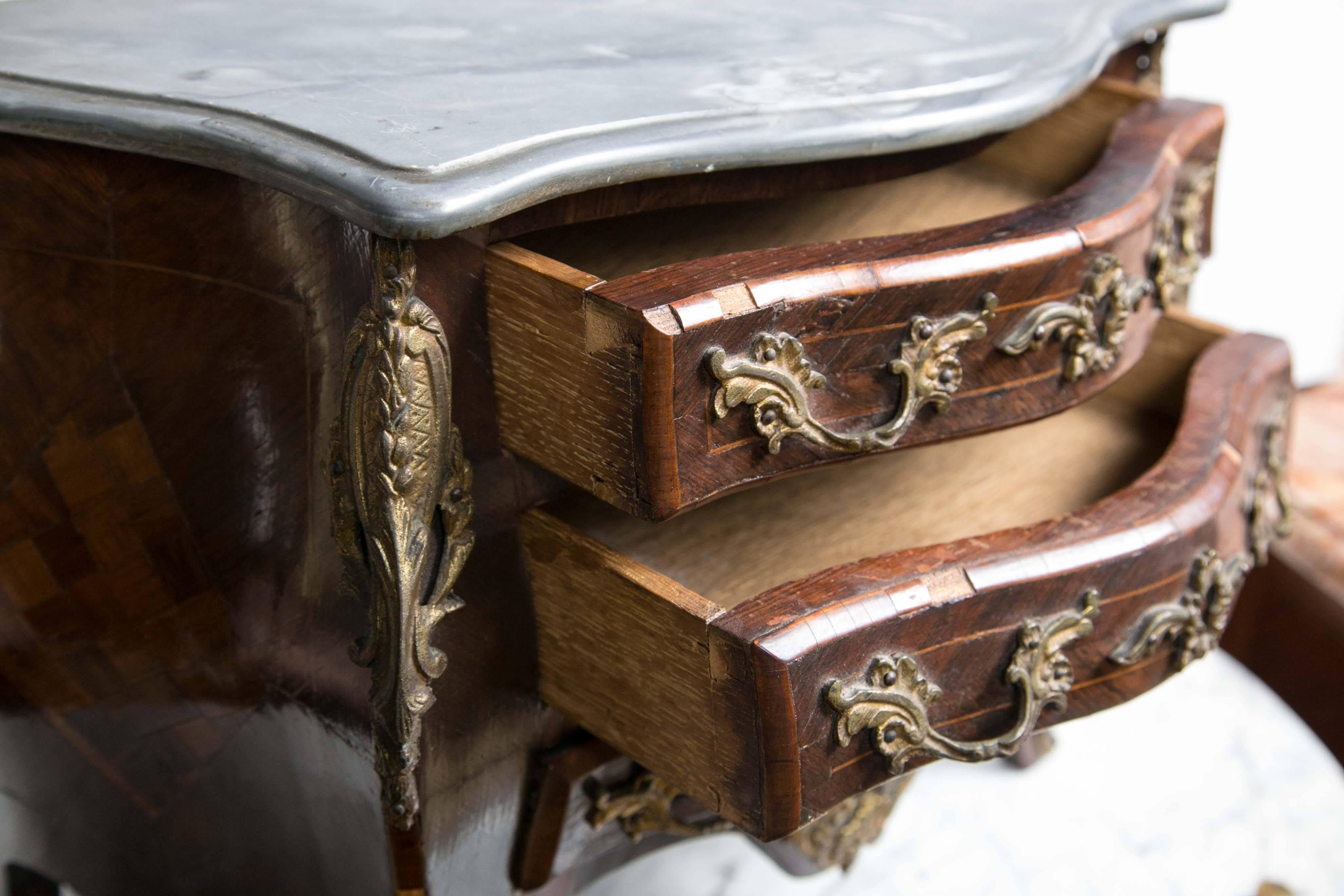 Miniature Louis XV Style Marble Commode In Good Condition For Sale In Woodbury, CT