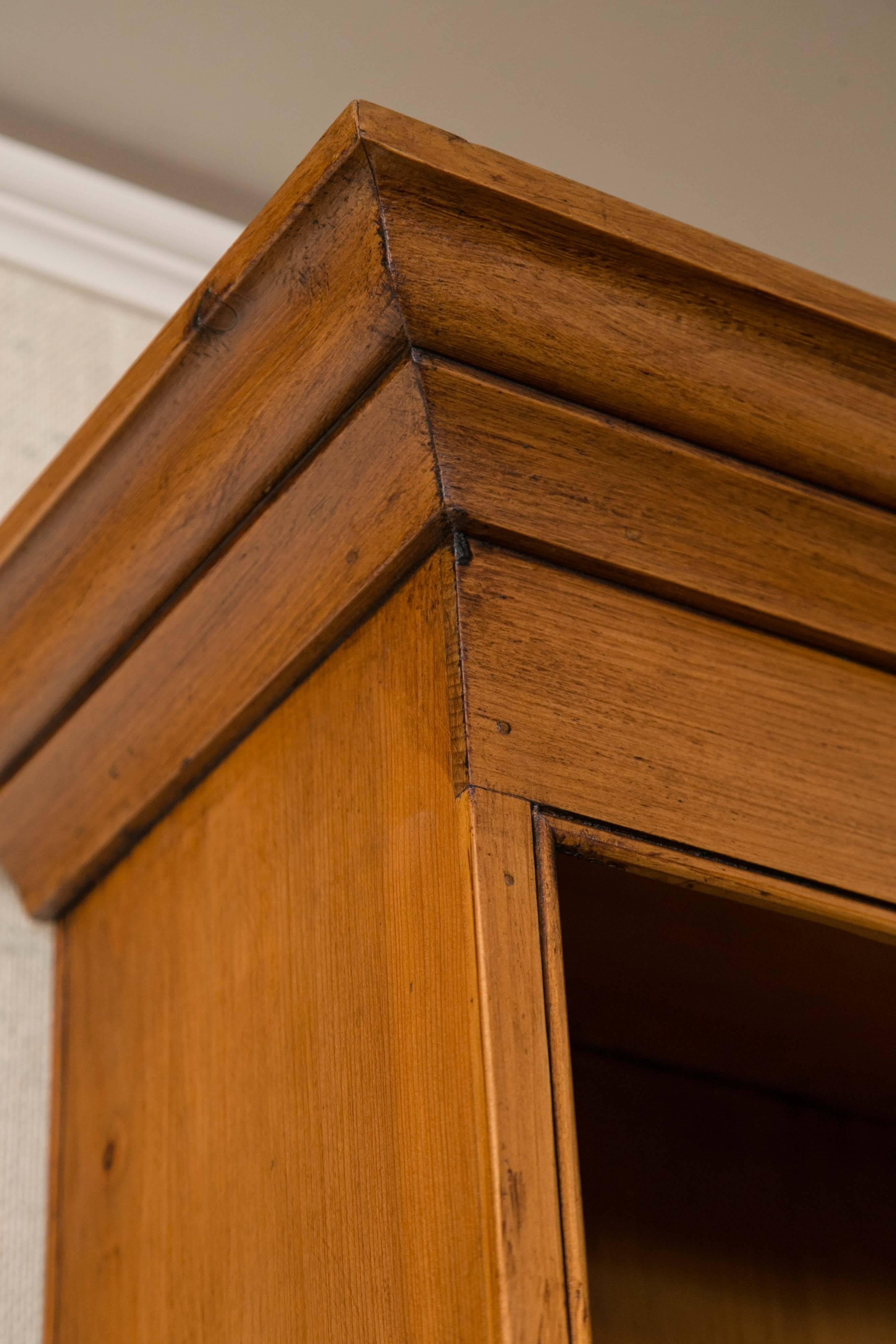 Georgian Pine Yorkshire Dresser