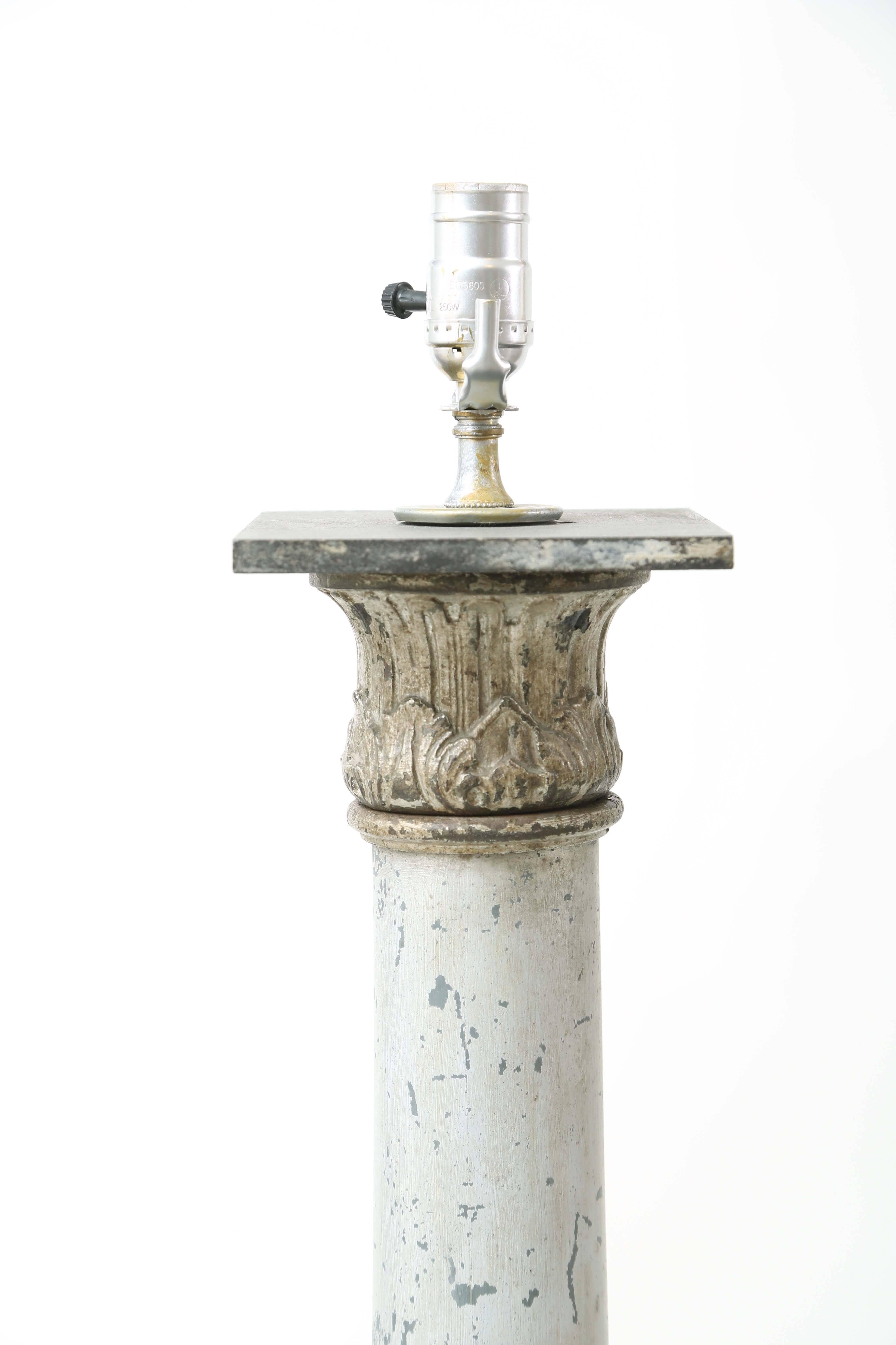 Néoclassique Paire de lampes de table en forme de colonne du XIXe siècle en vente