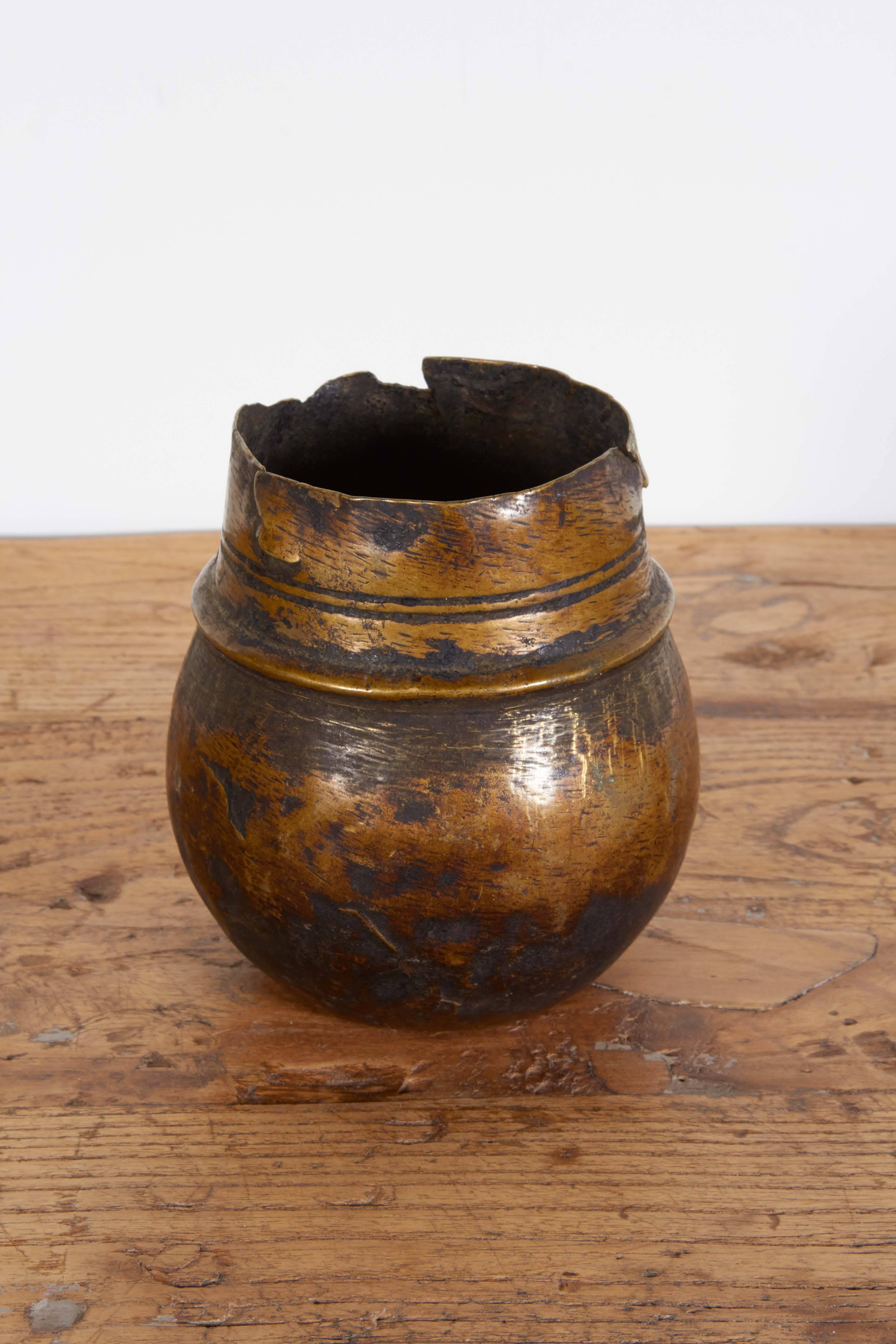 Graceful 19th Century Nepalese Bronze Grain Measure and Oil Container In Good Condition In New York, NY