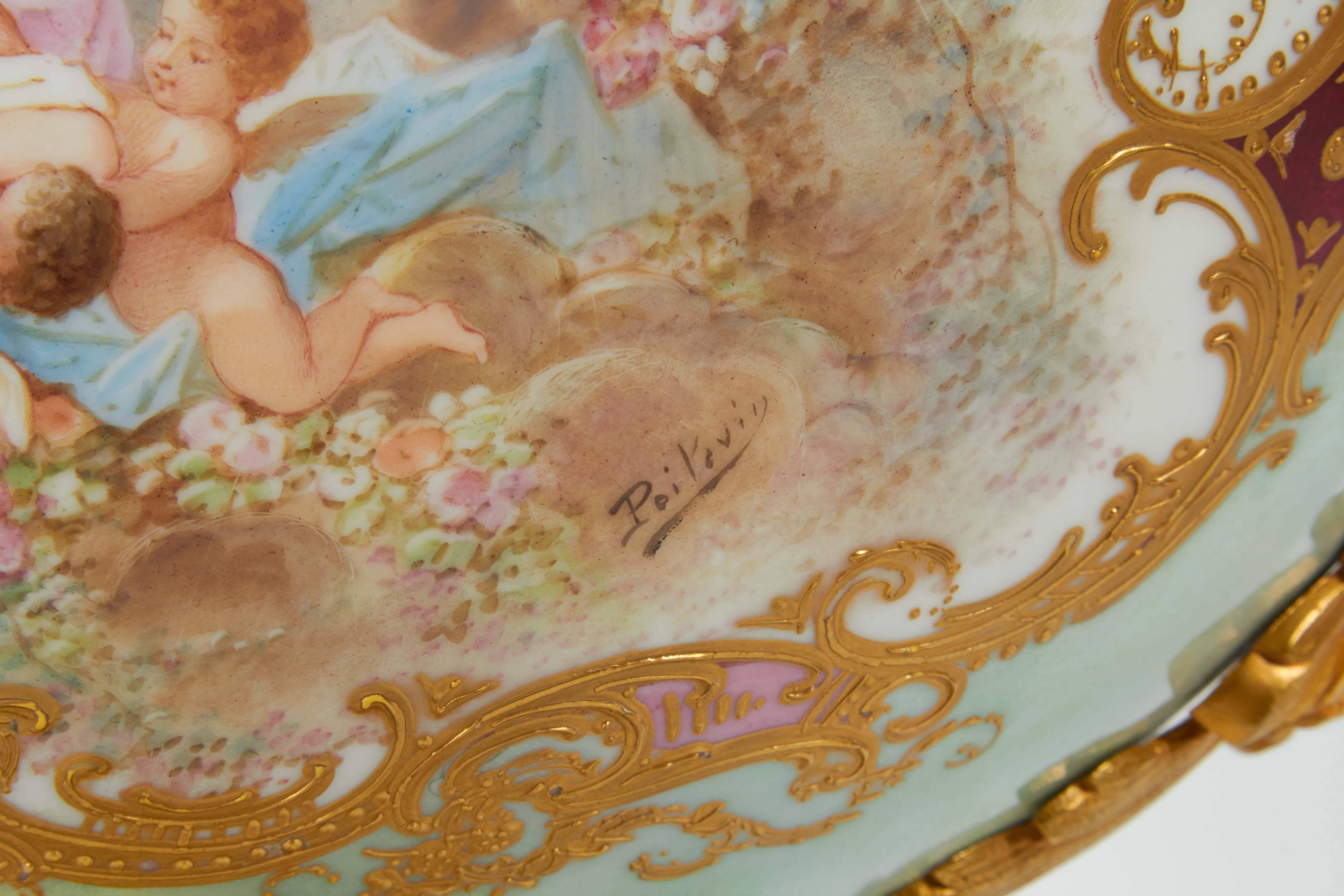 Français Centre de table/jardinier ovale en porcelaine de Sèvres et orfèvrerie peinte à la main en vente