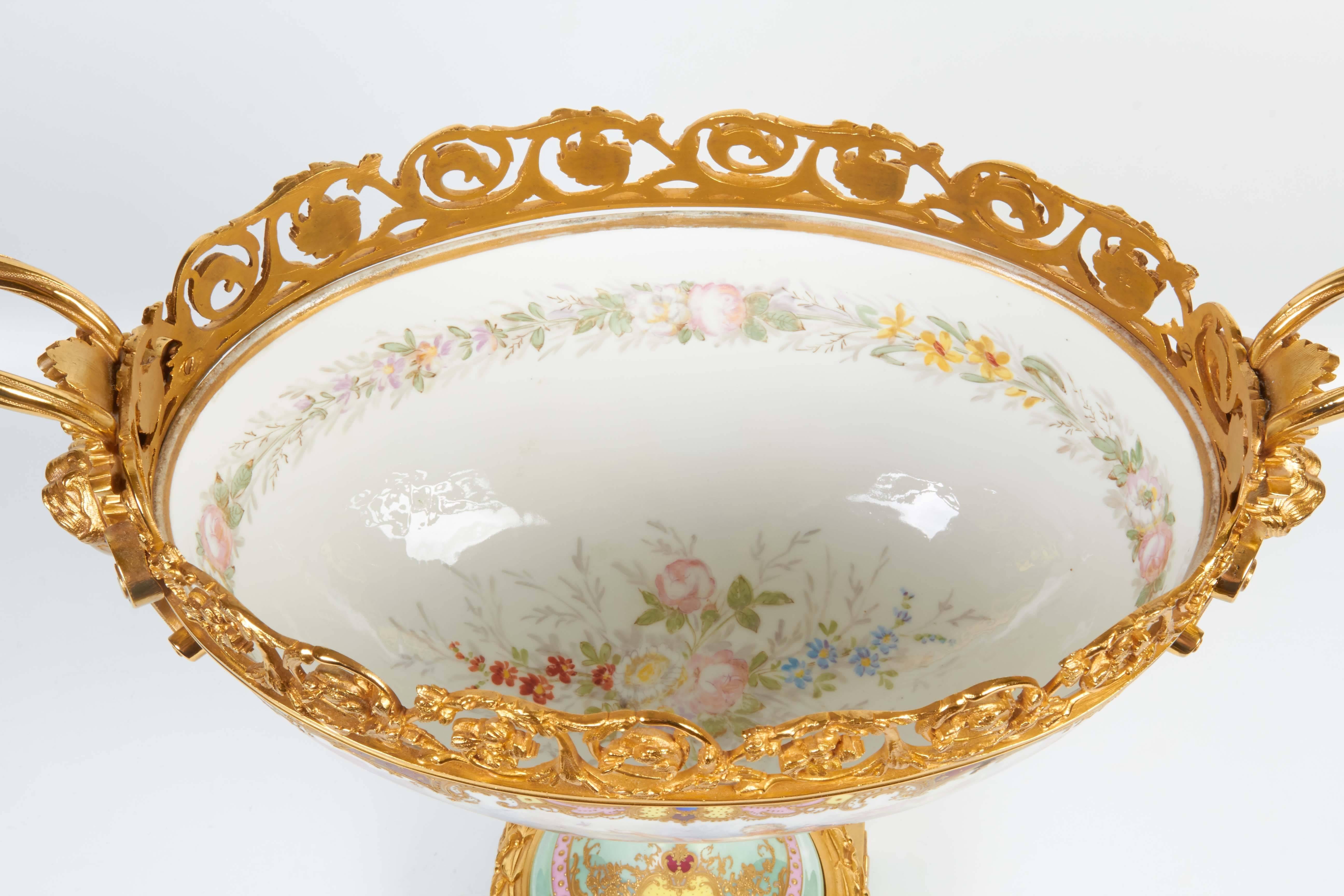 French Sèvres Porcelain & Ormolu-Mounted Hand-Painted Oval Centerpiece/Jardenier For Sale 1