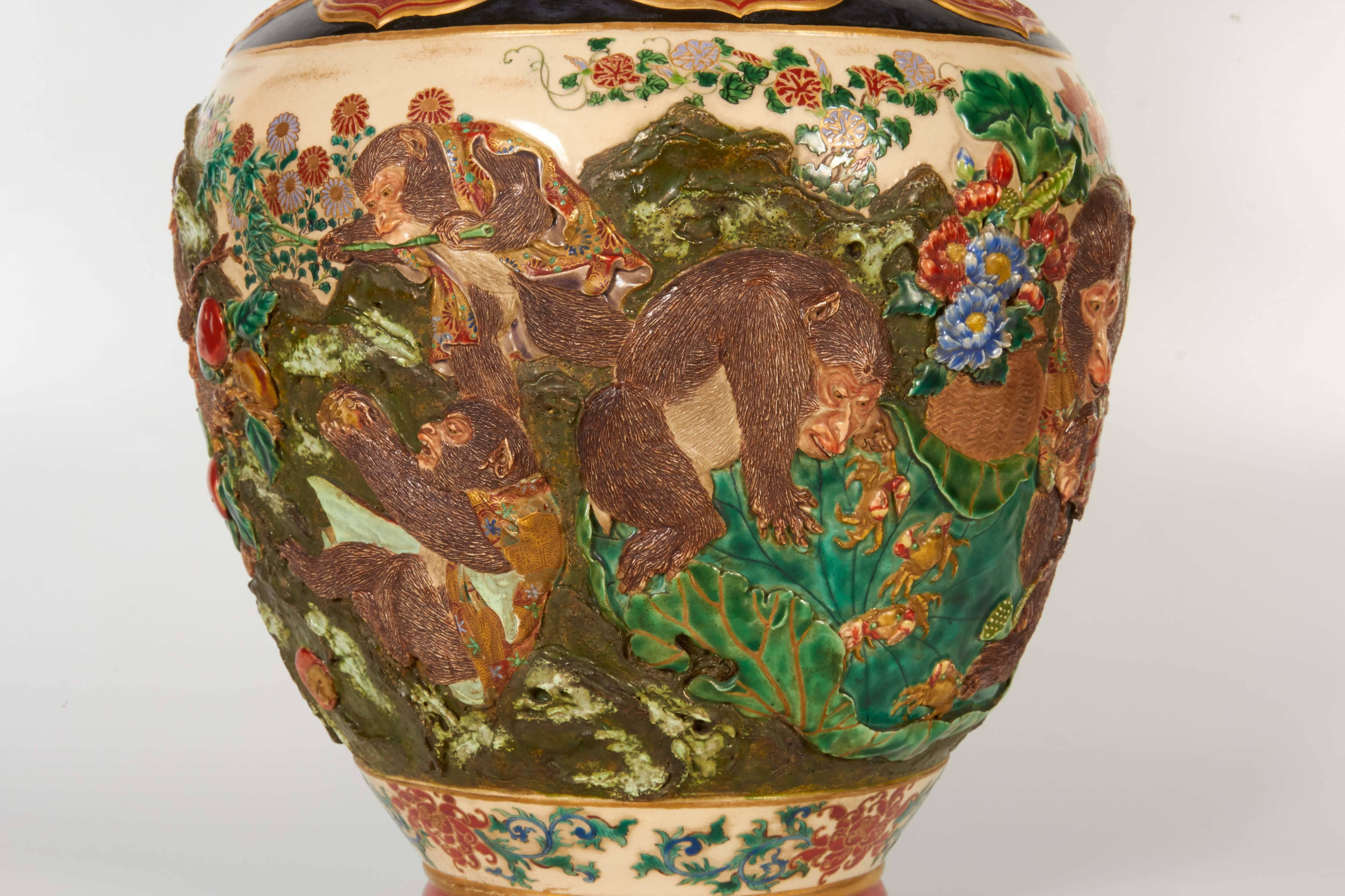 Porcellana Vaso giapponese Satsuma Kyotoware Monkey in vendita