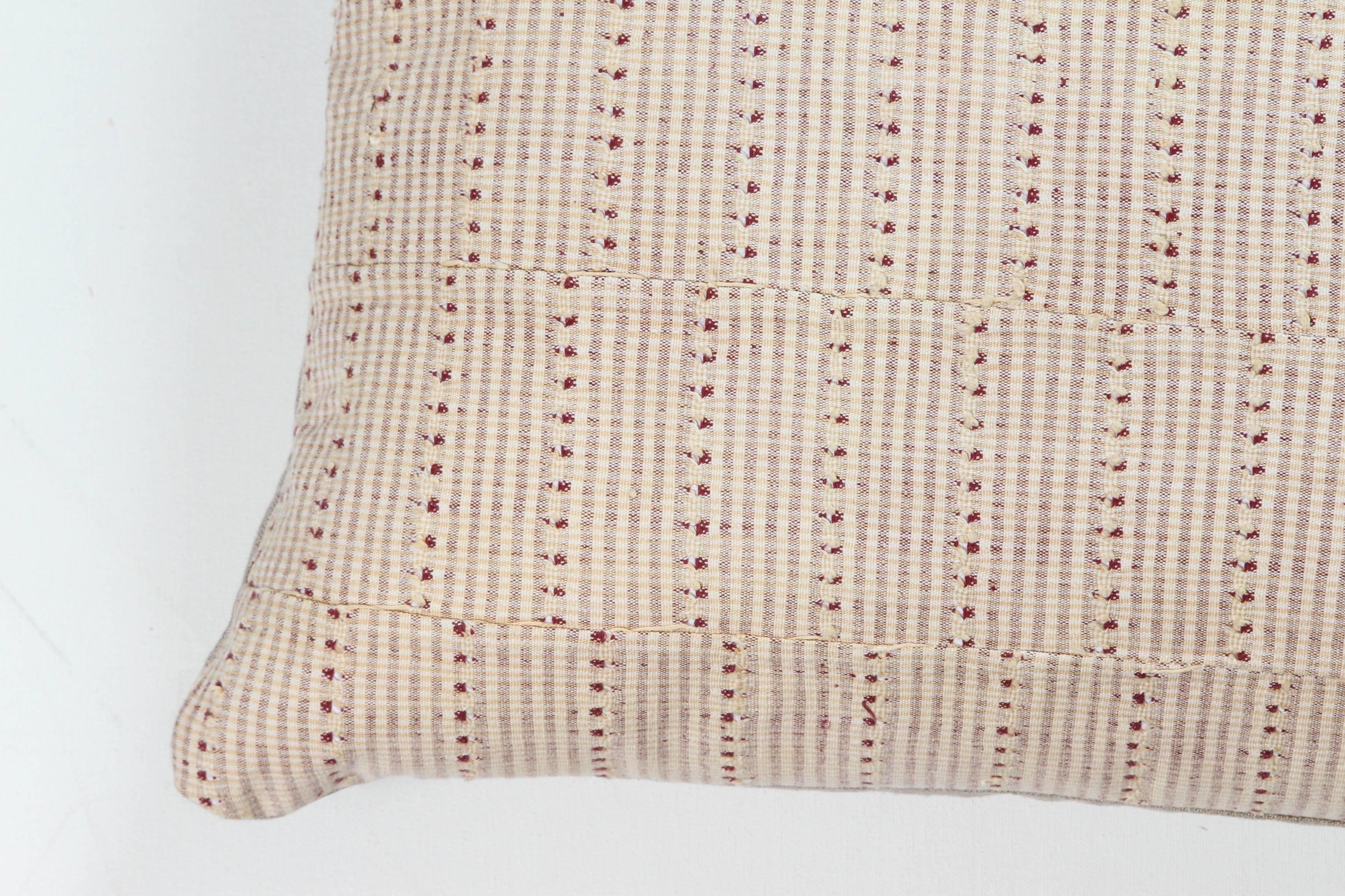 Asoke African Textile Pillow In Good Condition For Sale In Los Angeles, CA