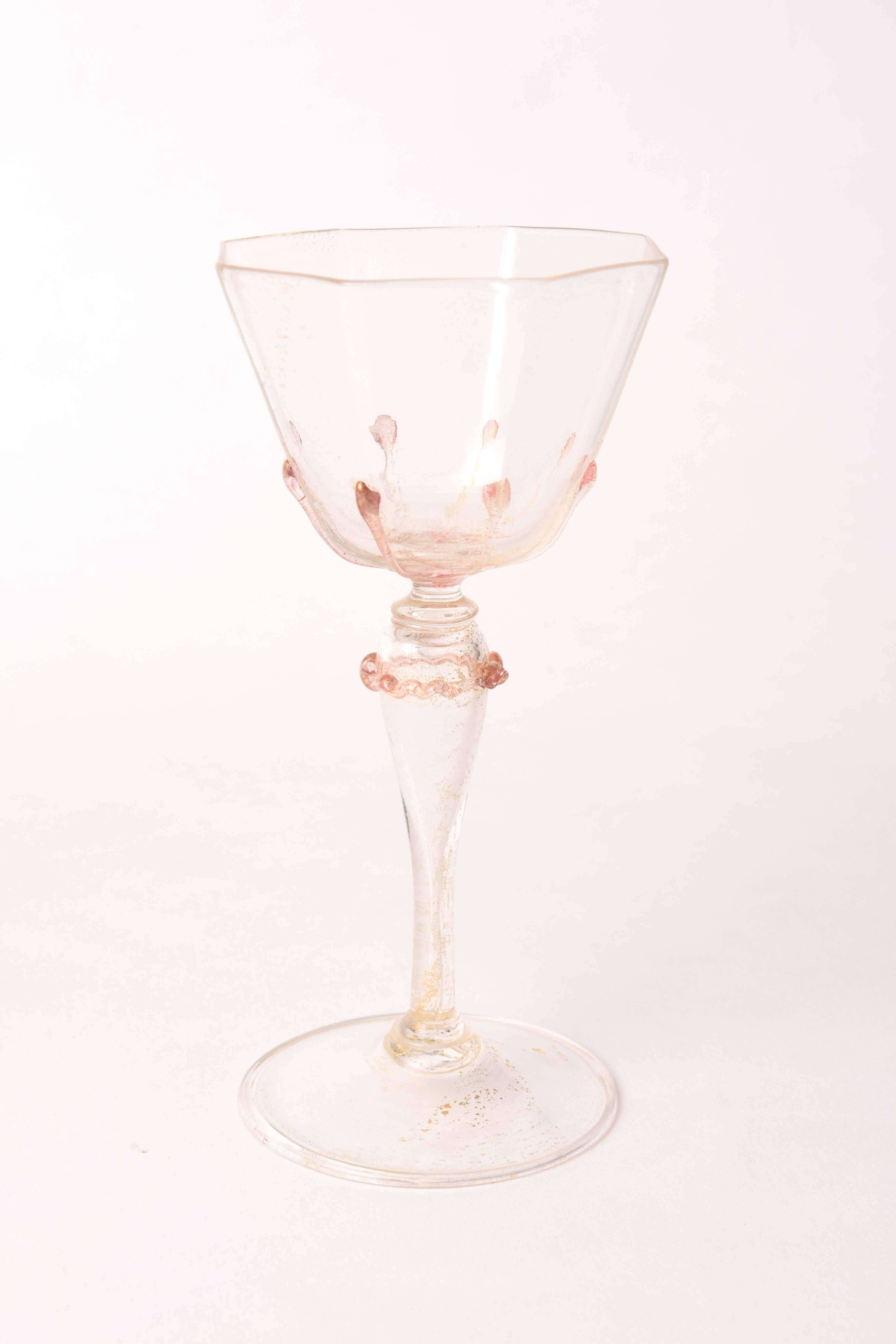A lovely designed set of glasses with the Classic Venetian shape and extra applied prunts on knob and decoration to the bowl. Elegantly blown 24-karat gold infusion on a well proportioned stem. Perfect to mix and match in with all your Fine