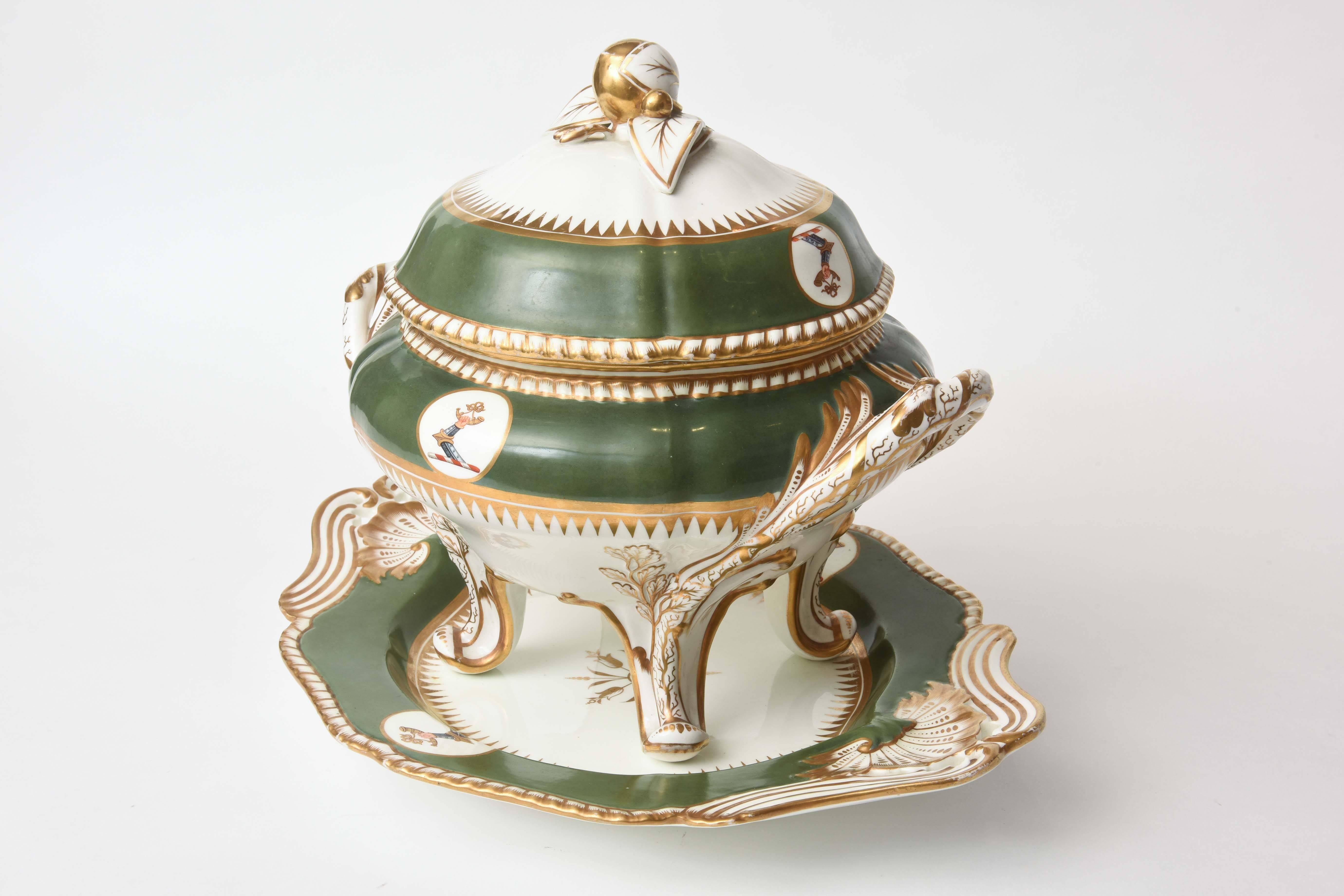 Antique English Soup Tureen Centerpiece, Spode, circa 1840 Hunter Green In Good Condition In West Palm Beach, FL