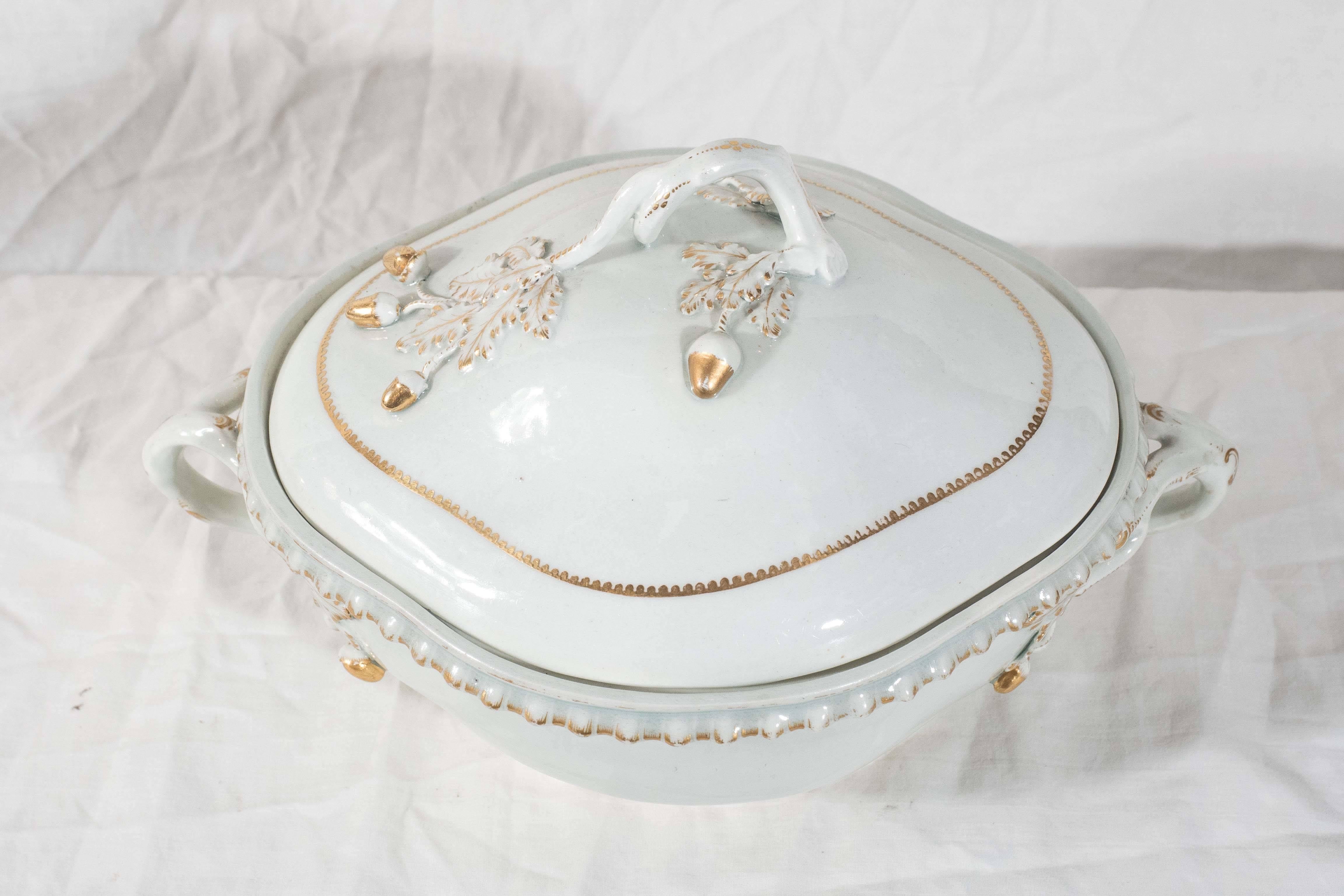 English First Period Worcester Porcelain Tureen Made in England circa 1770