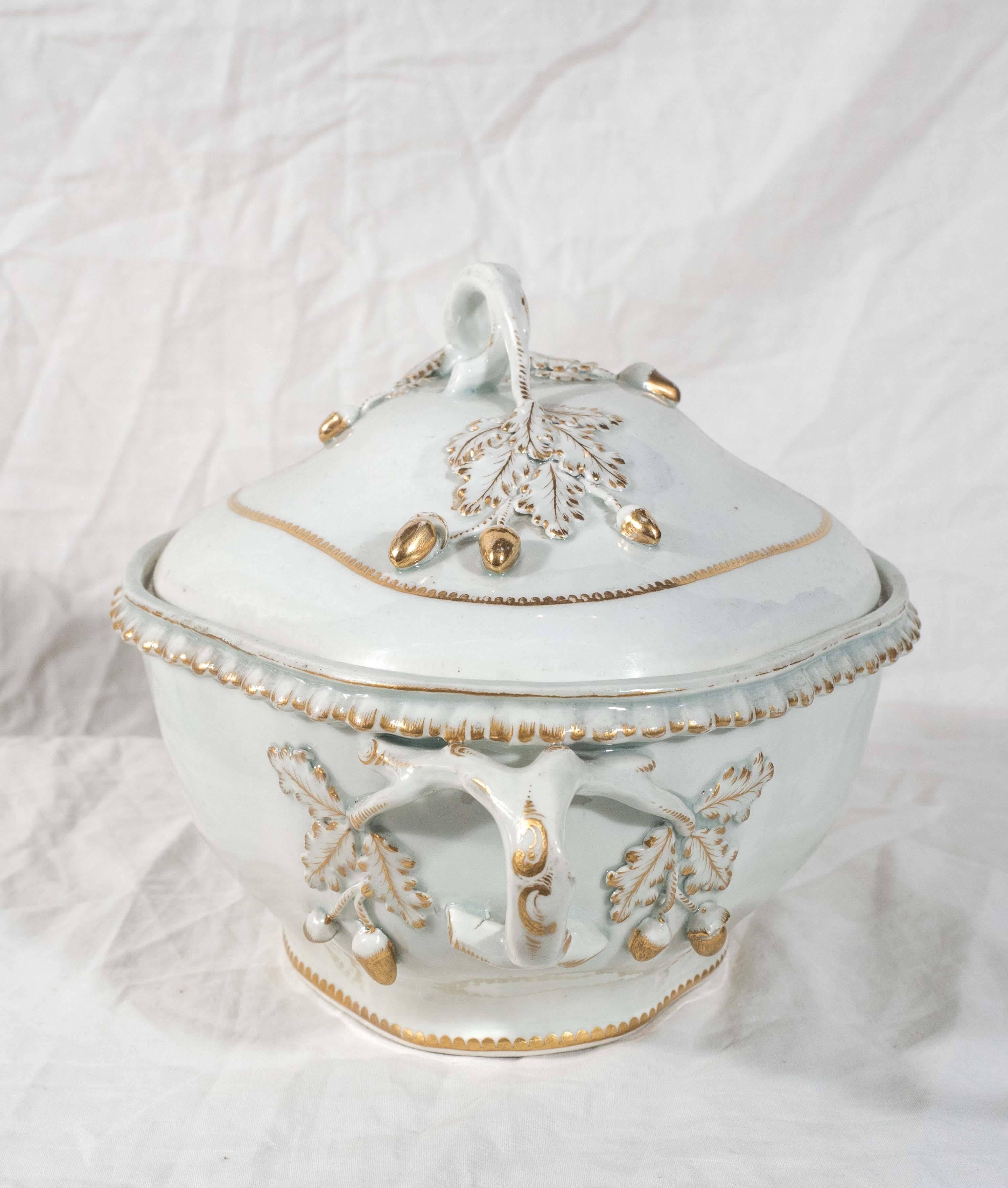 First Period Worcester Porcelain Tureen Made in England circa 1770 2