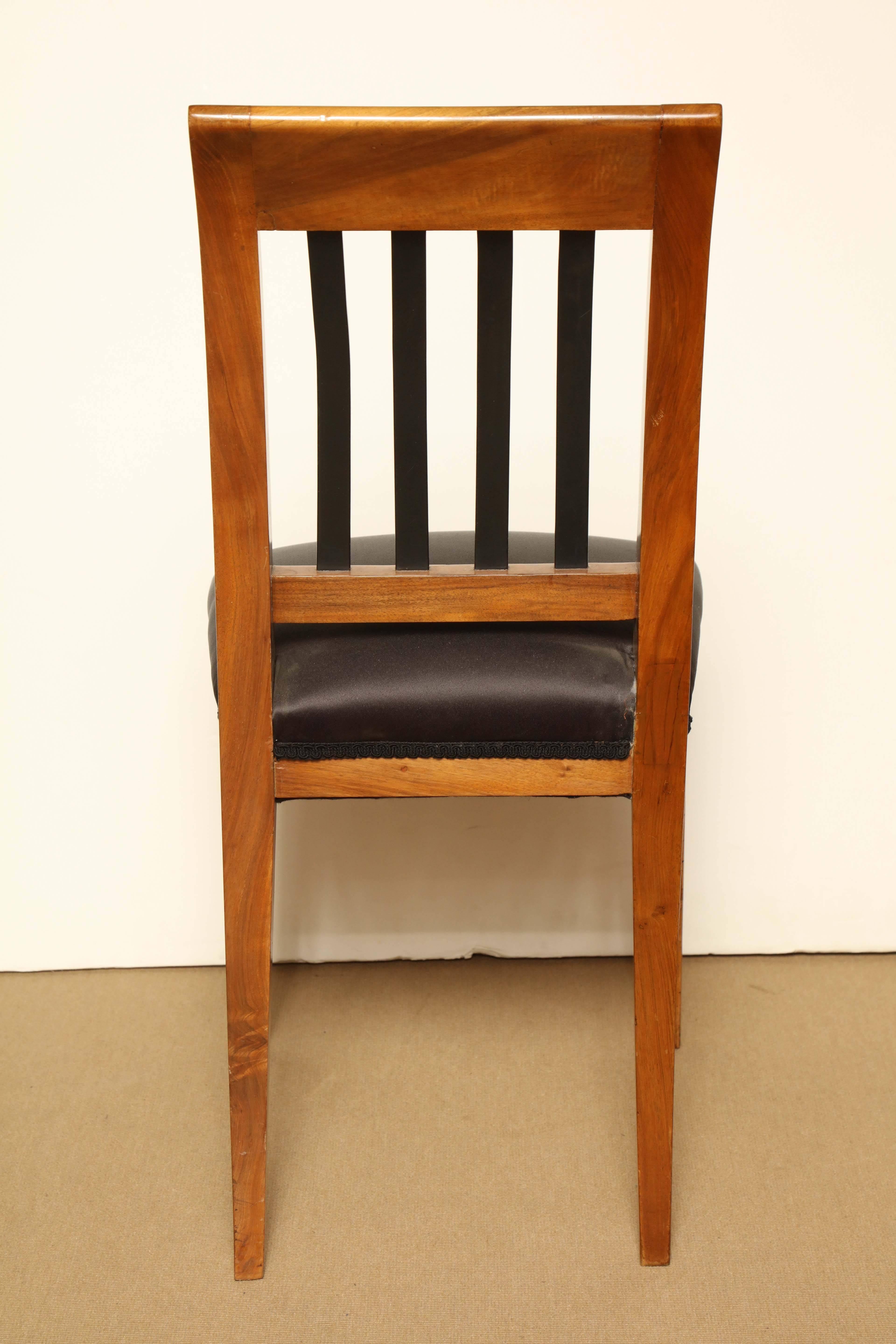 Early 19th Century Austrian, Walnut Side Chair For Sale 4
