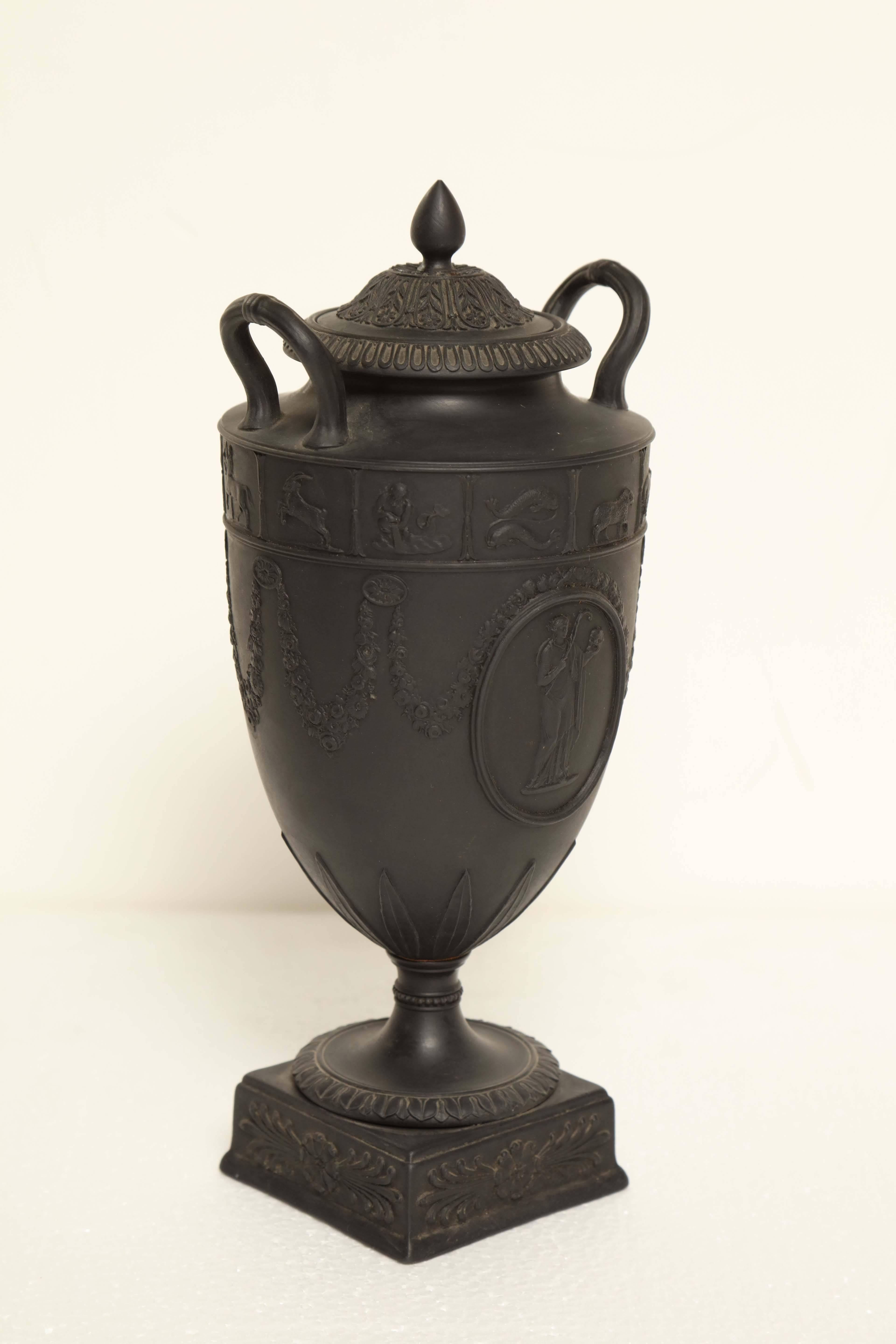 English Early 19th Century Wedgwood Black Basalt Urn with Lid
