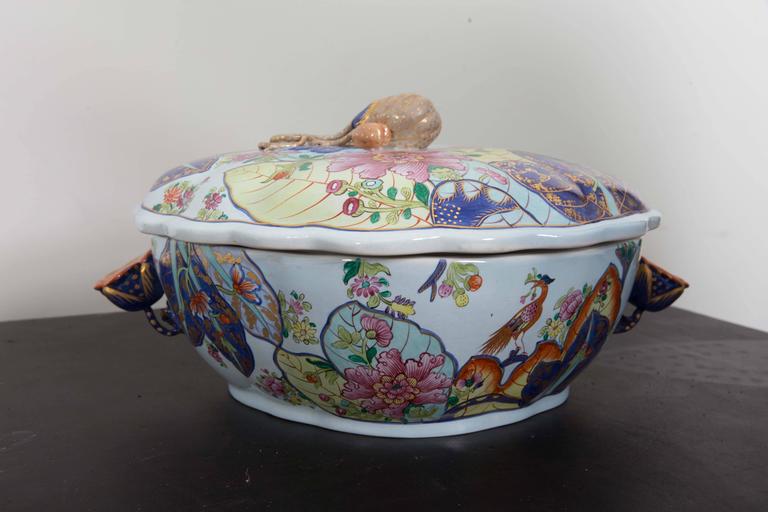 Mottahedeh Tobacco Leaf Tureen and Platter For Sale at 1stdibs Mottahedeh Tobacco Leaf Tureen and Platter For Sale at 1stdibs