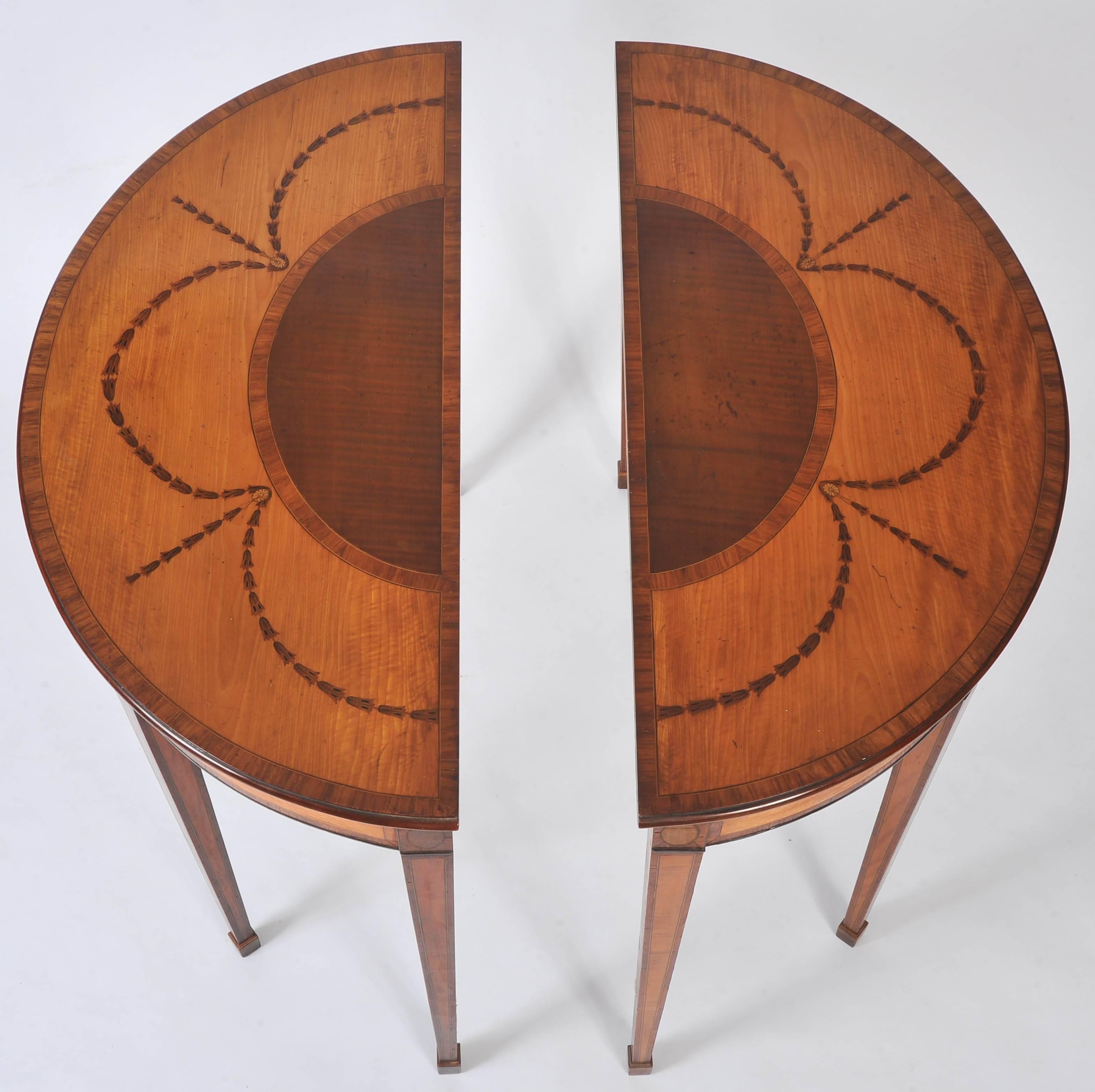 Pair of Semi Elliptical Satinwood Side Tables In Excellent Condition In London, GB