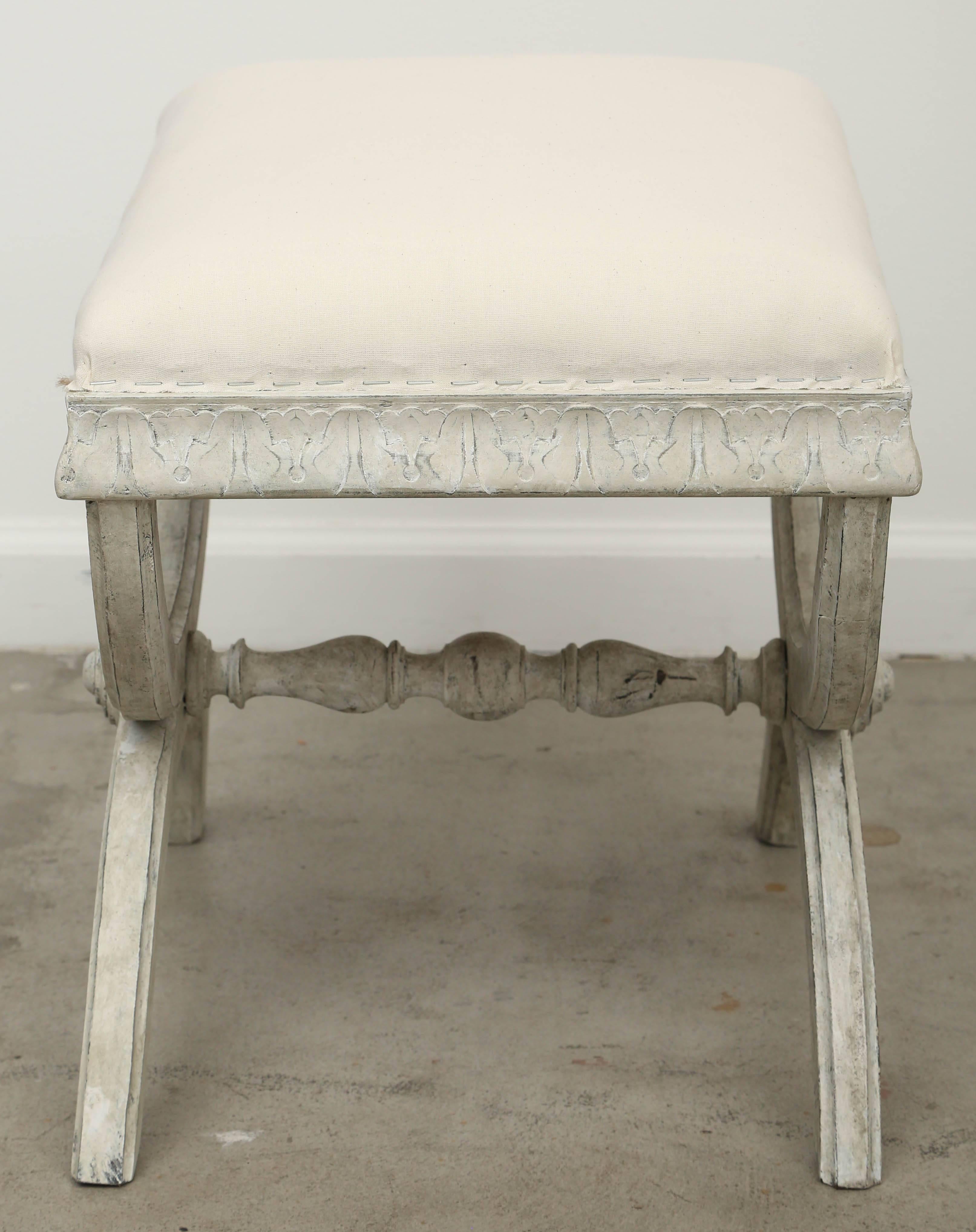 Pair Antique Swedish Gustavian style painted X-base stools, Early 19th Century In Good Condition For Sale In West Palm Beach, FL