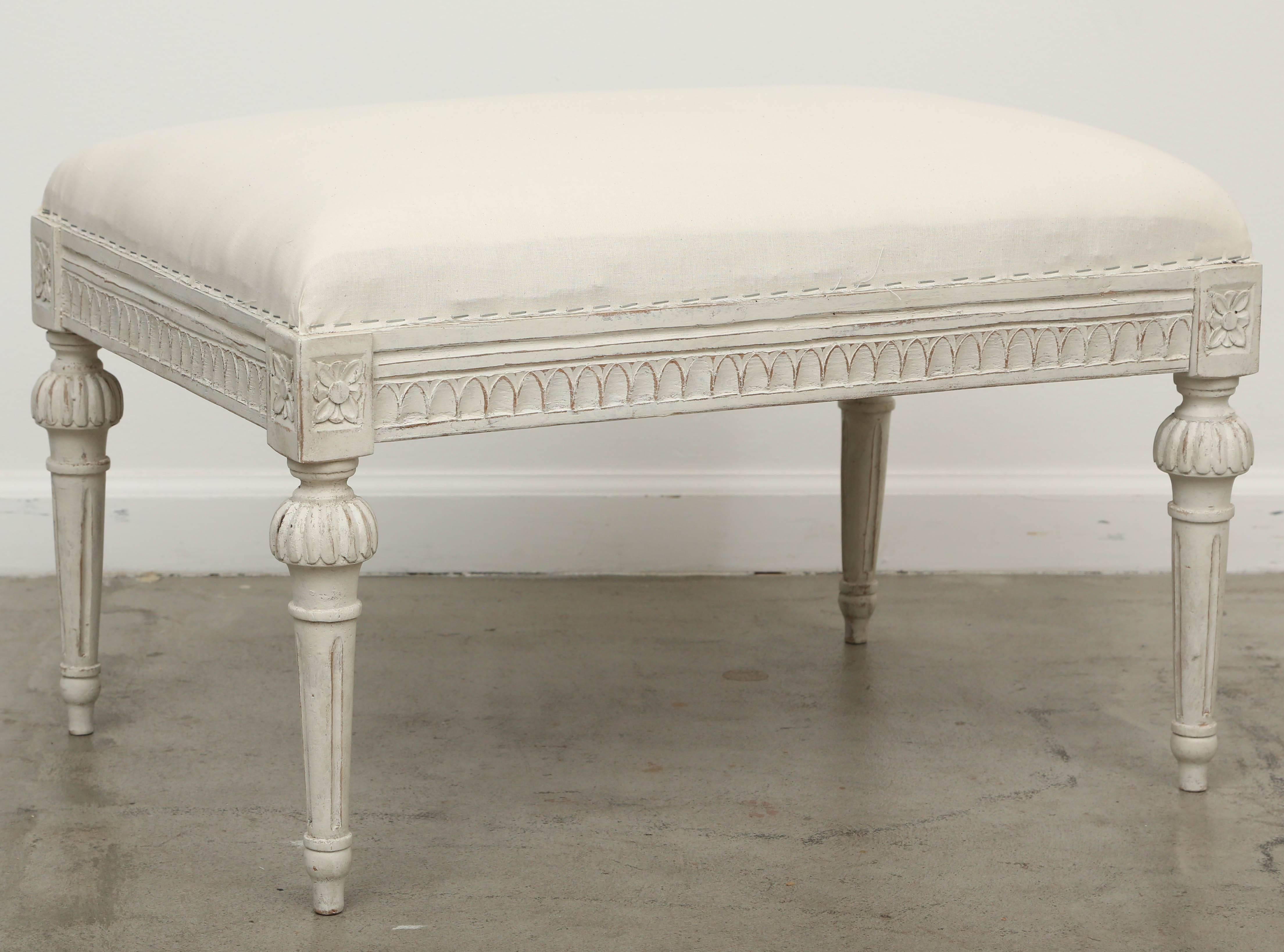 One Swedish Painted Gustavian Bench, Late 19th Century In Good Condition In West Palm Beach, FL