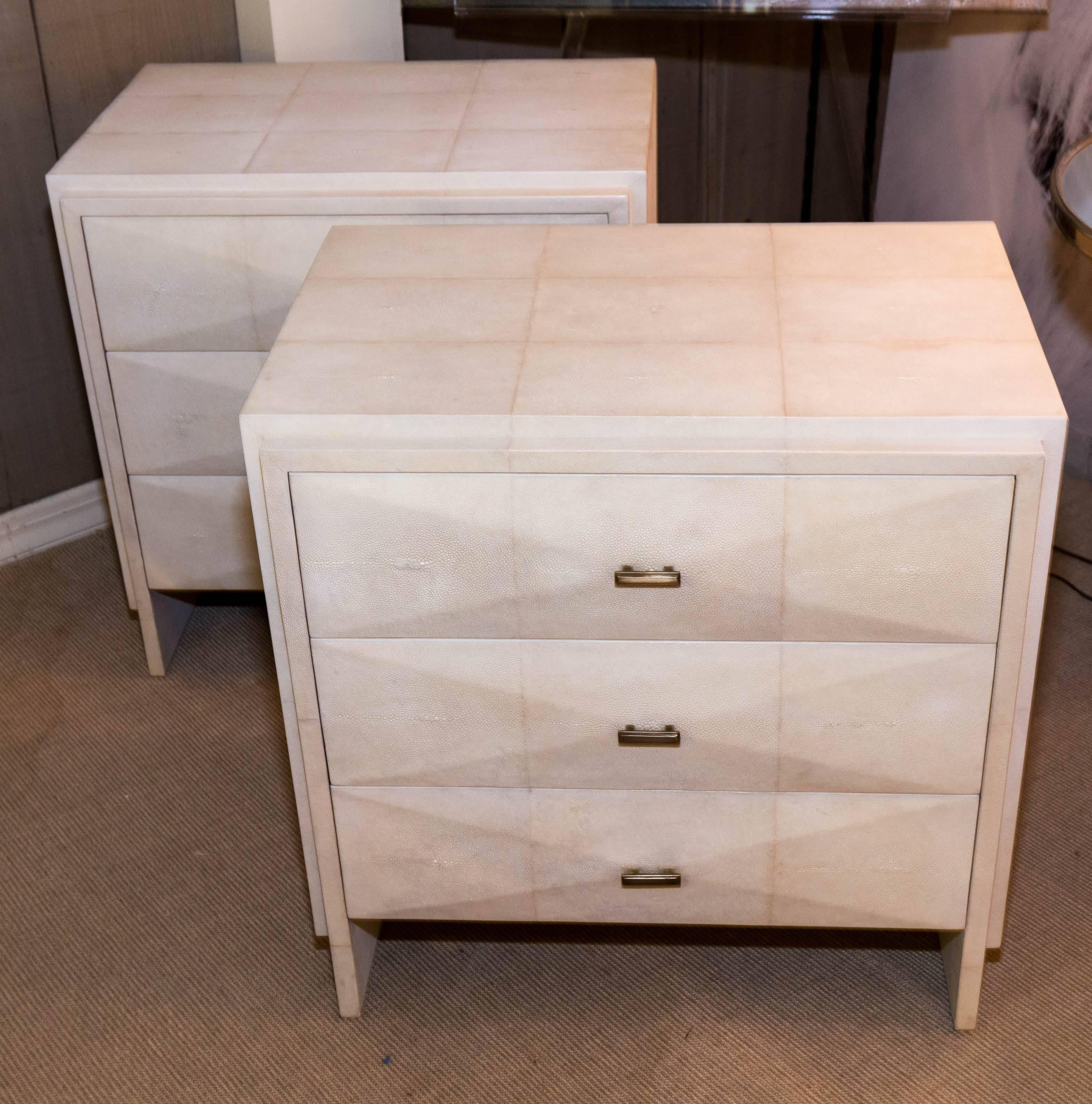 Modern Pair of White Shagreen Three-Drawer Nightstands