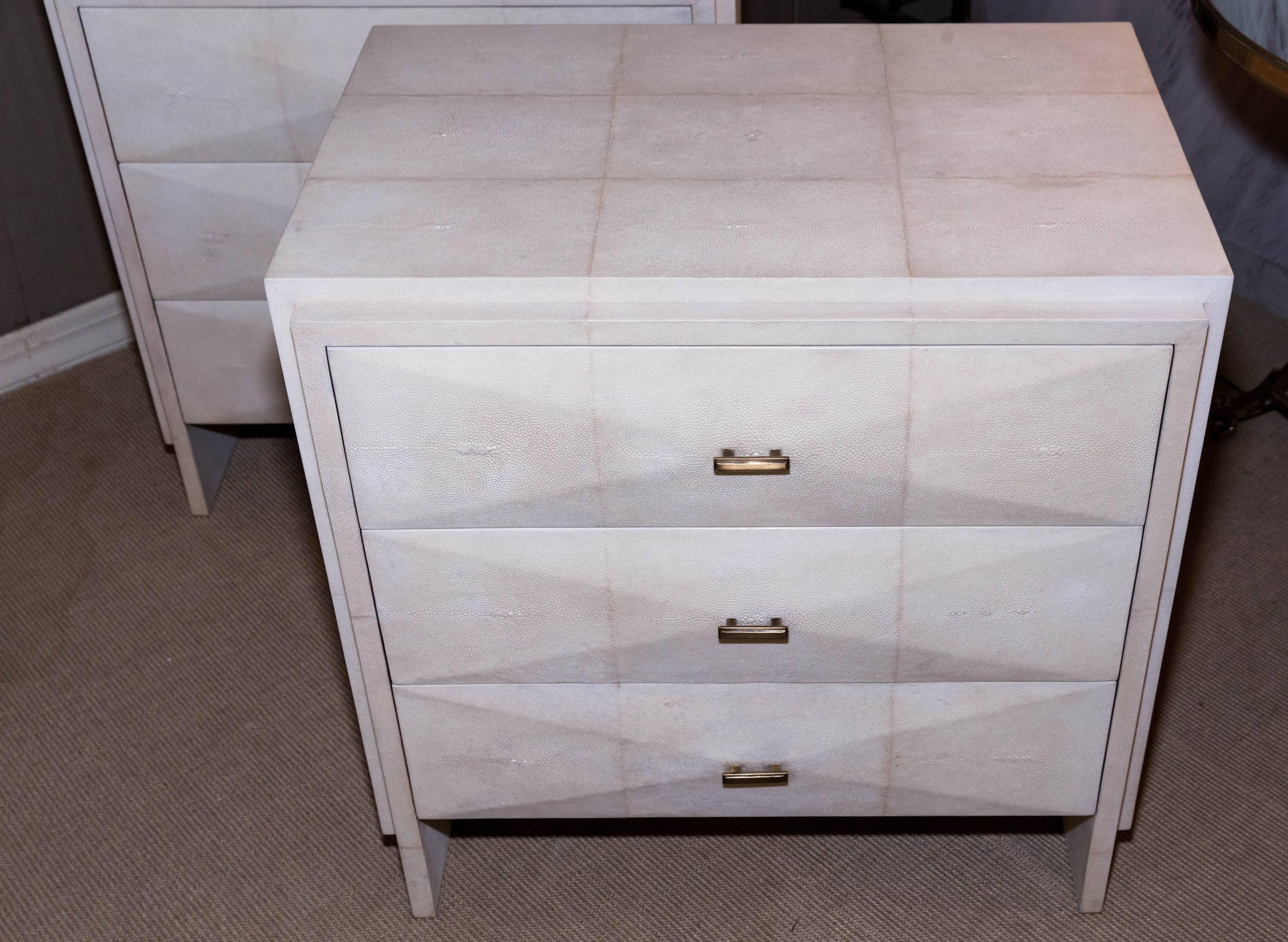 Pair of White Shagreen Three-Drawer Nightstands 3