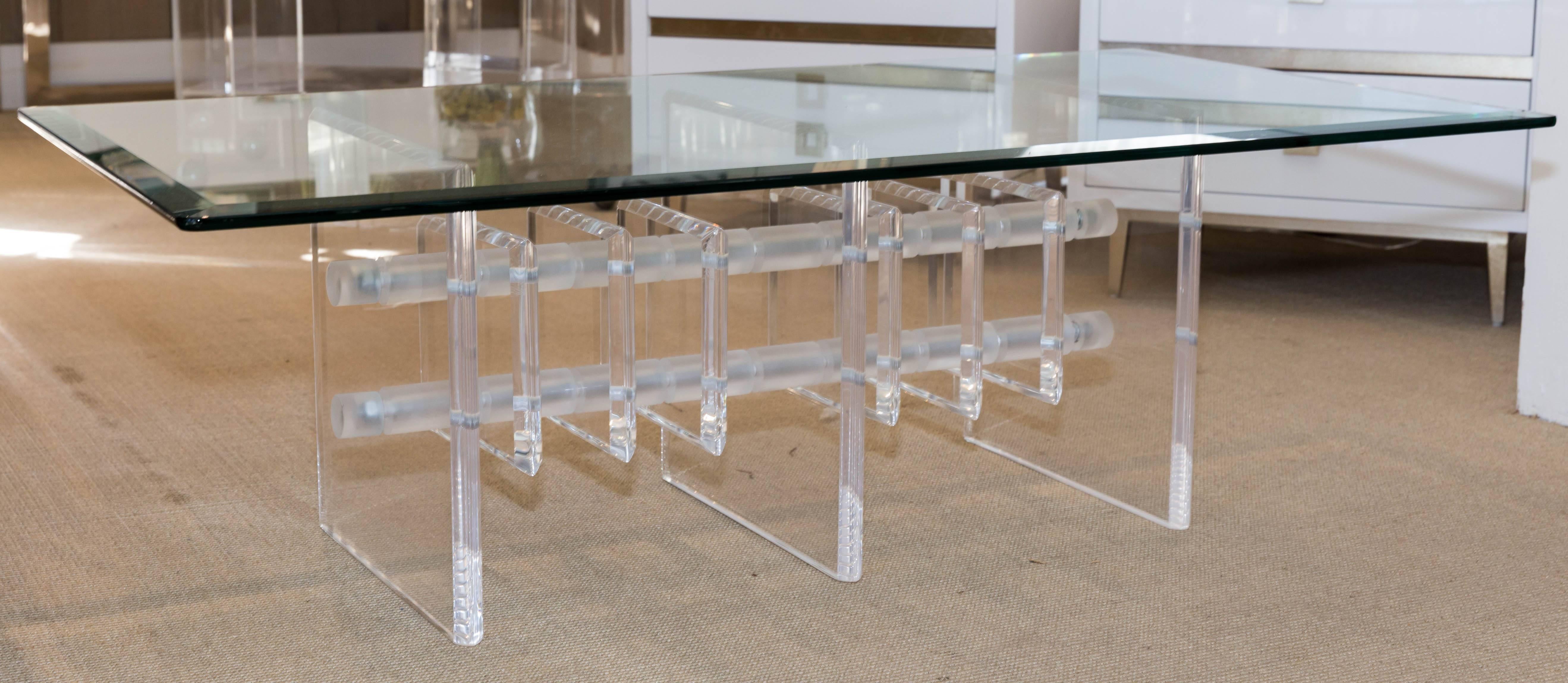 Mid-Century Glass Top Cocktail Table with Attractive Lucite Base For Sale 2