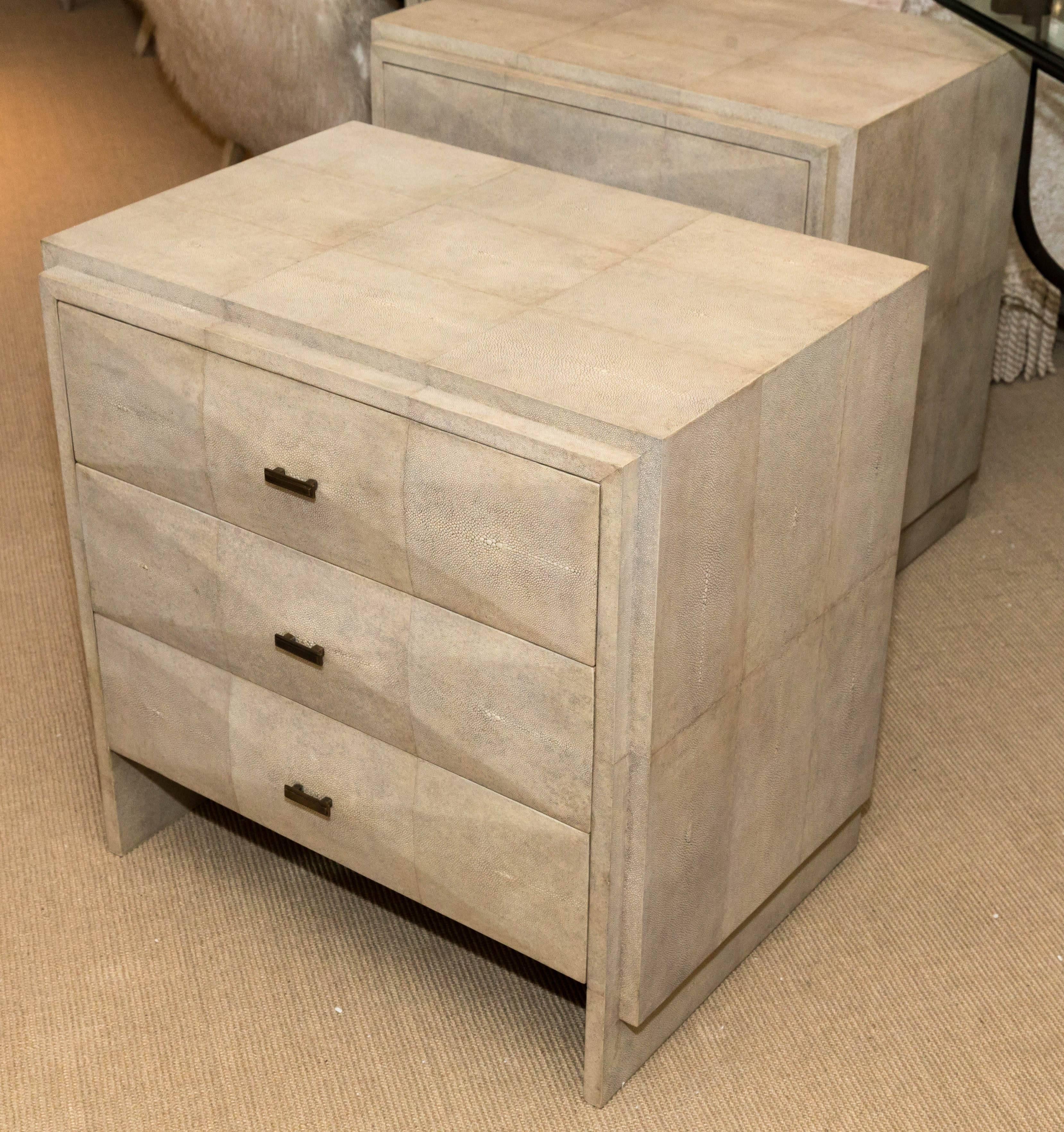Pair of Natural Shagreen Three-Drawer Nightstands with Bronze Drawer Pulls For Sale 2