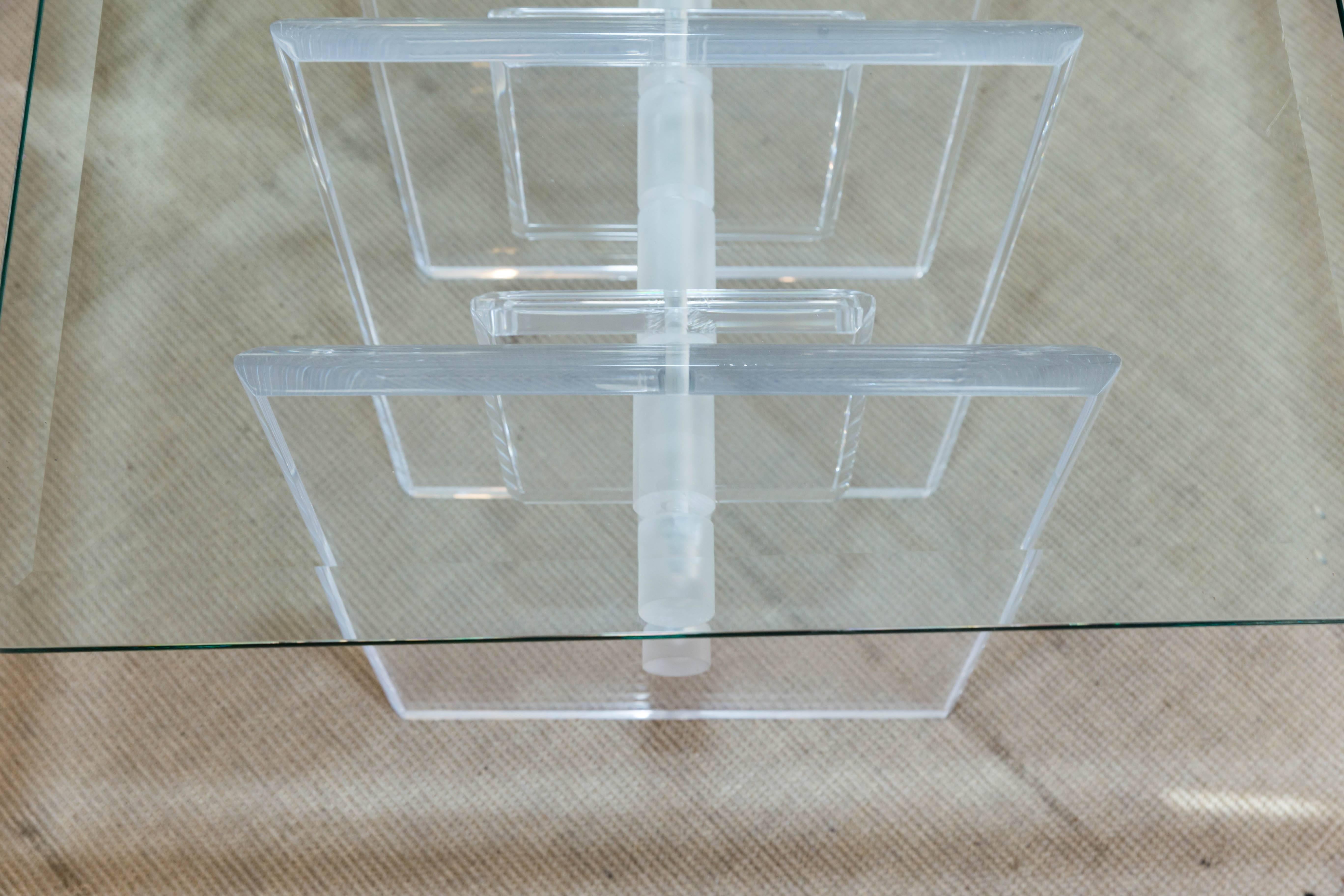 Mid-Century Lucite Occasional Table with Very Attractive Base For Sale 3