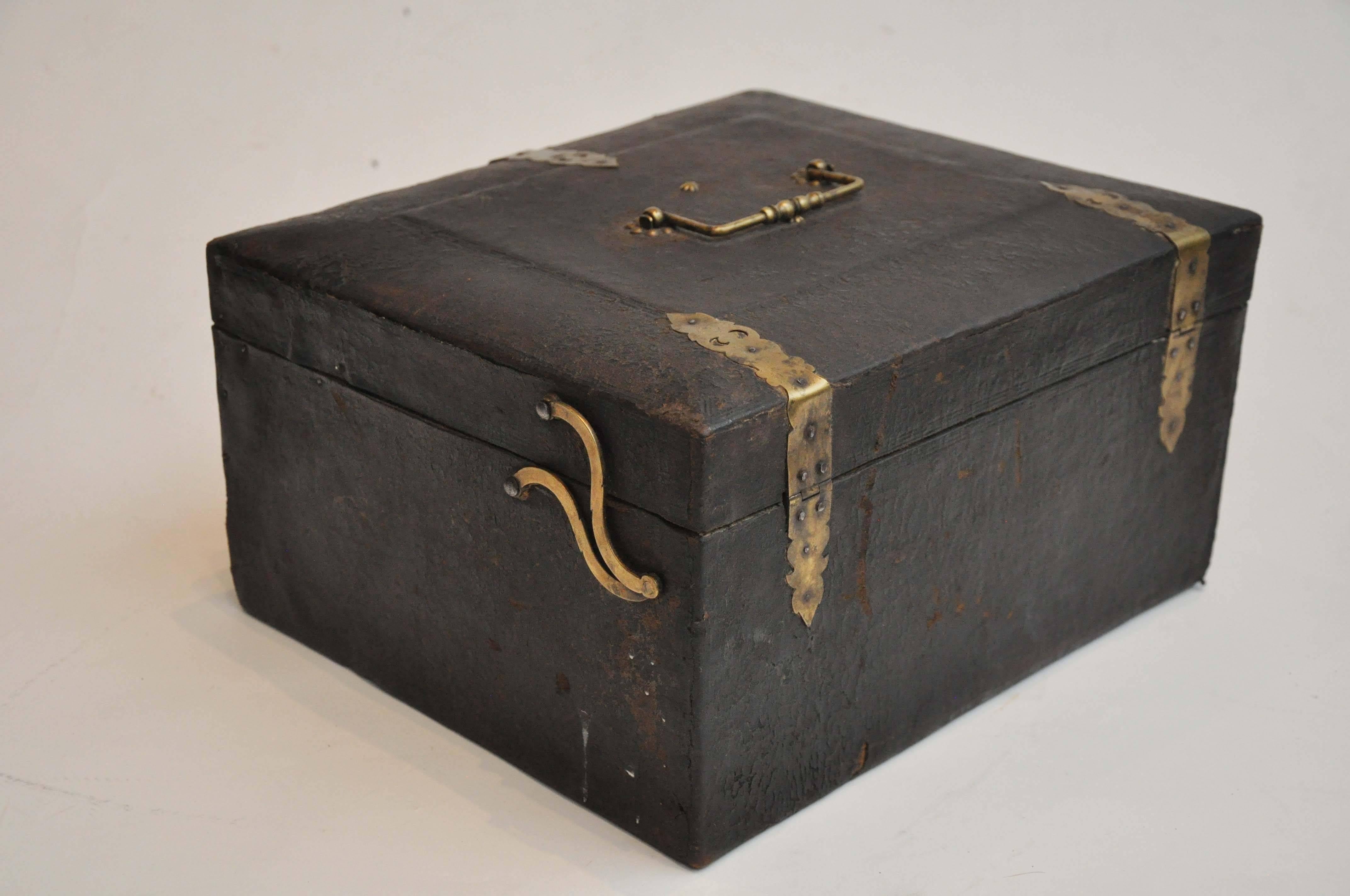 19th Century Leather and Brass Decorative Box from Germany 2