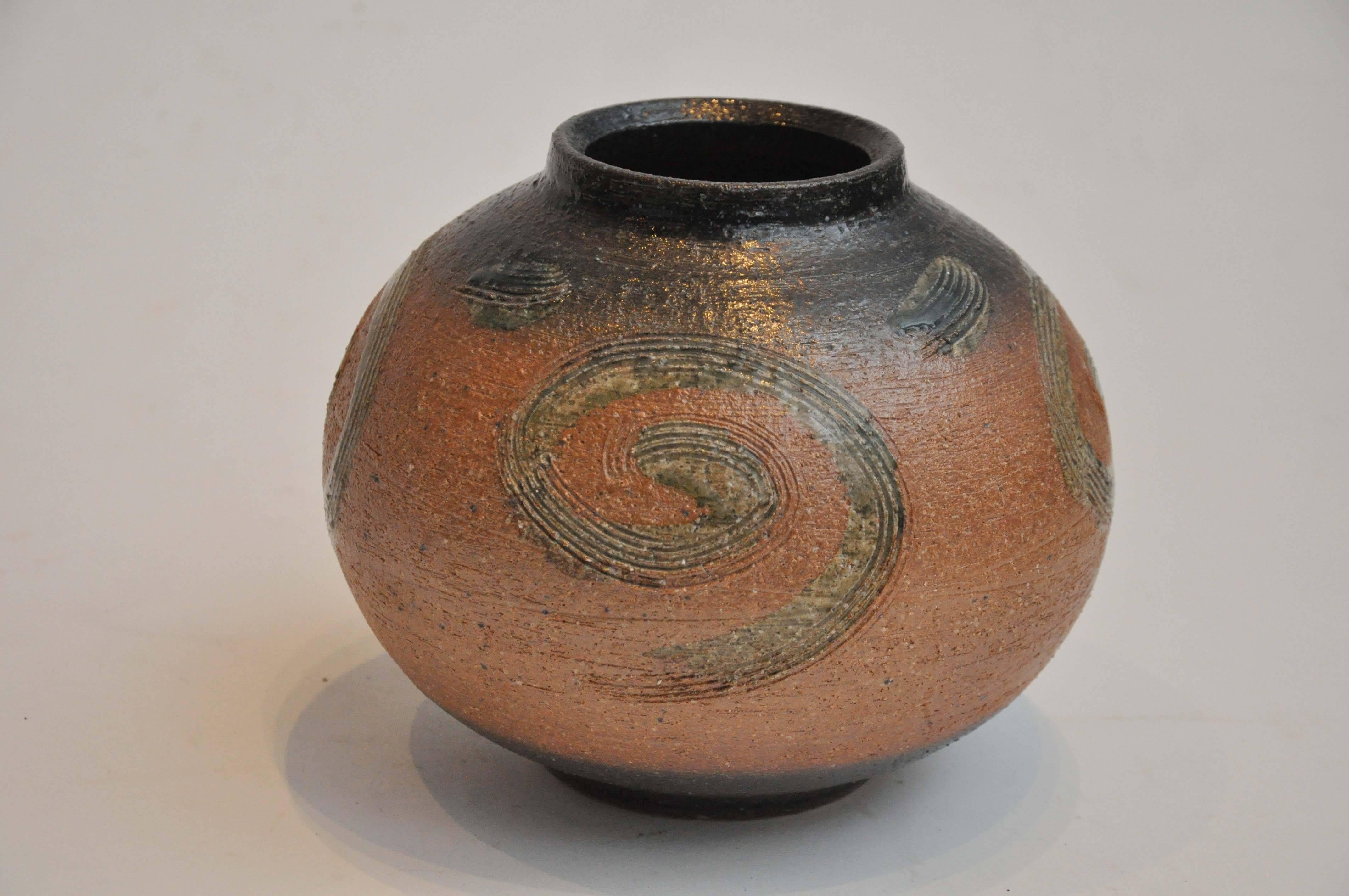 Late 20th Century Shihraki Pot from Japan In Good Condition In Chicago, IL