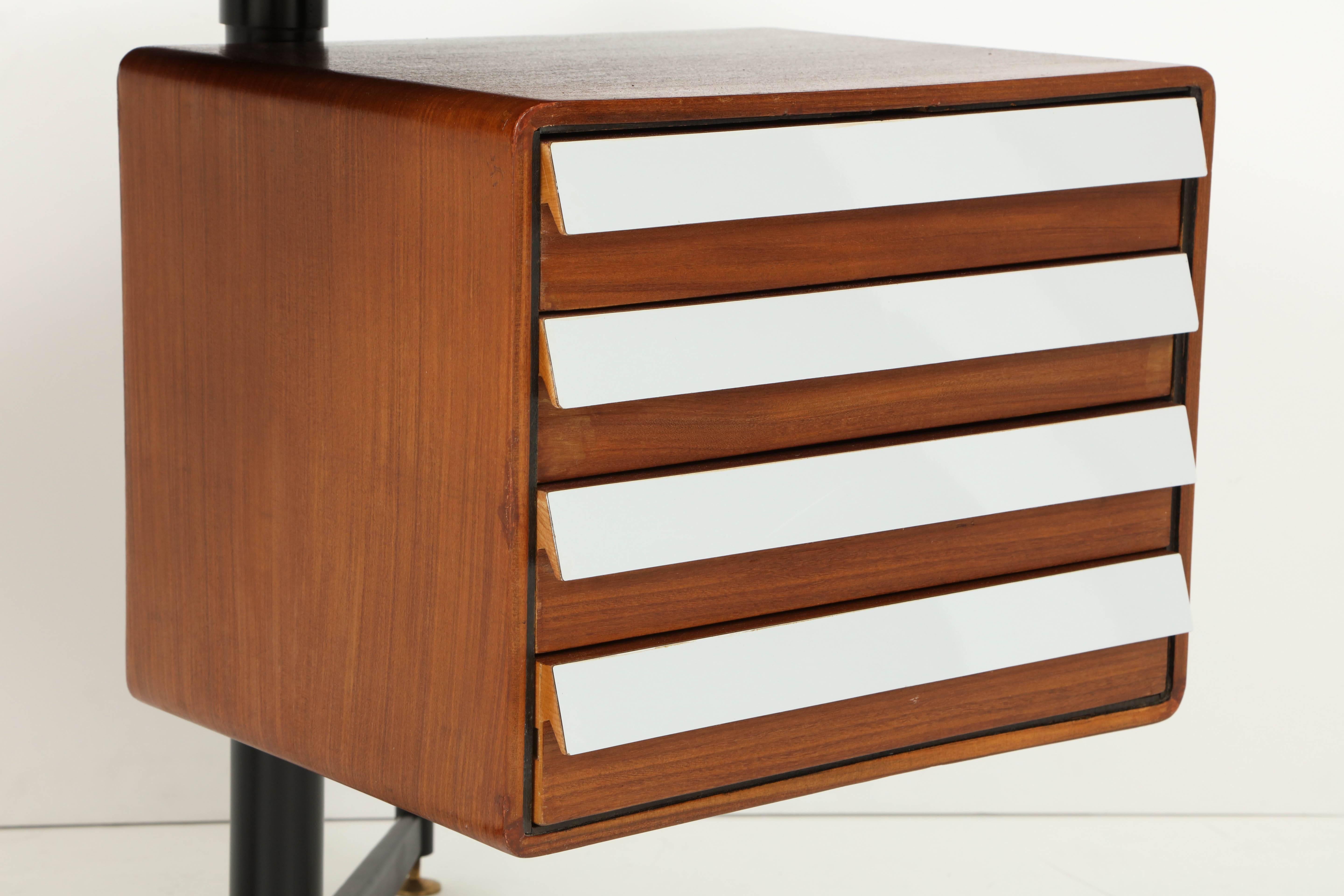 Mid-20th Century Small Desk in the Manner of Gio Ponti For Sale