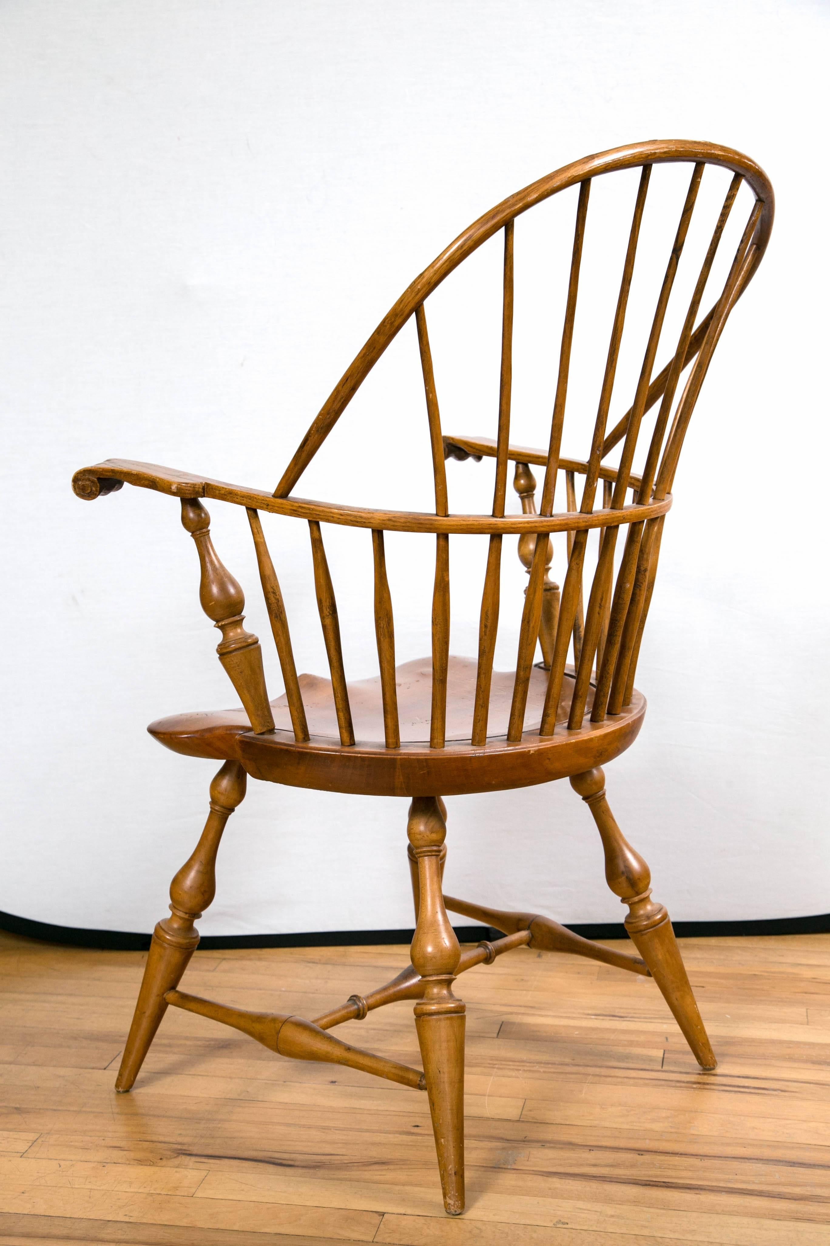 Early 19th Century Knuckle Arm Windsor Chair