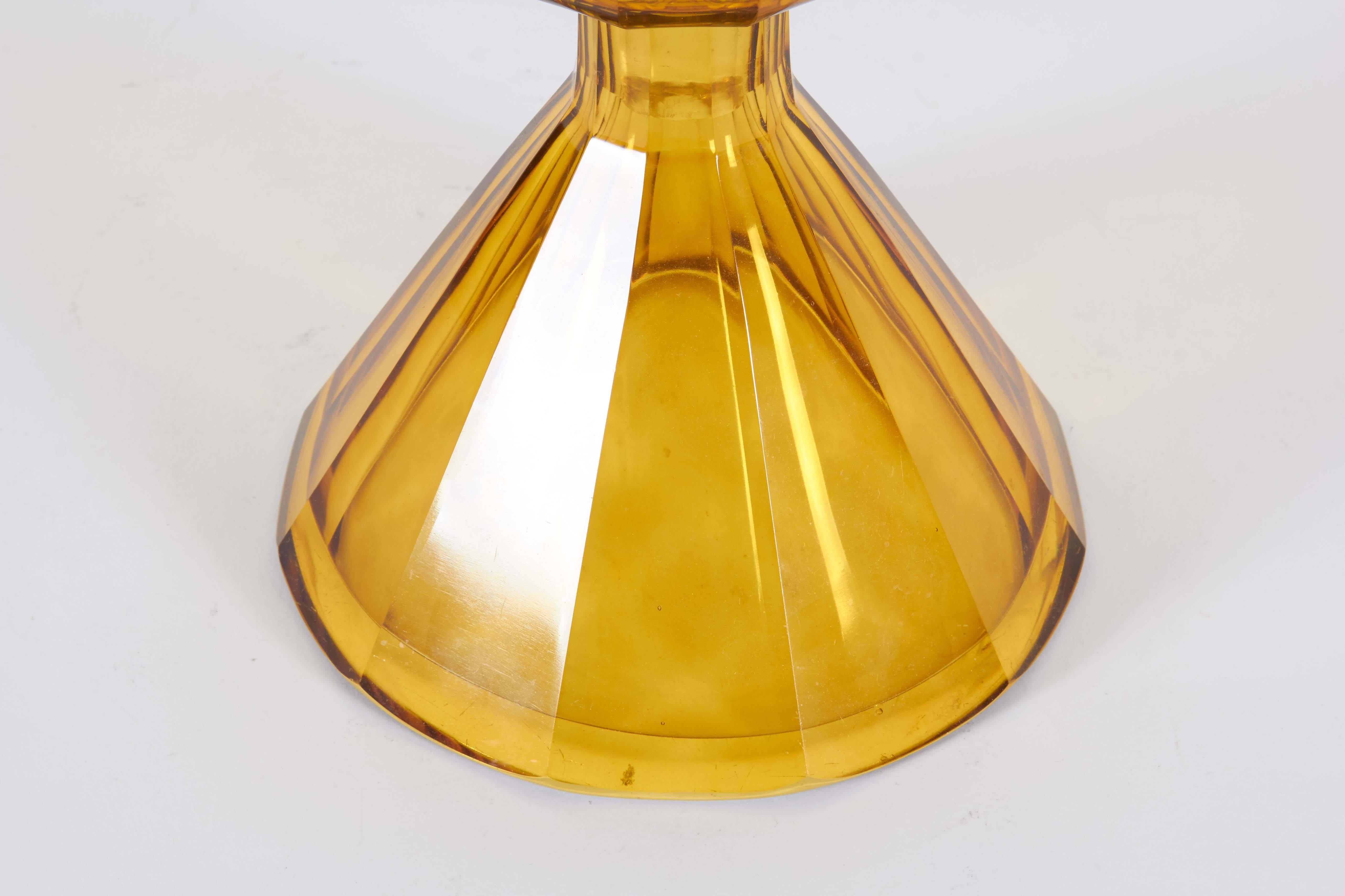 English Yellow Decanter with Stopper For Sale