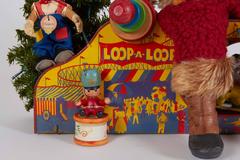 Super Circus Santa Christmas Decor