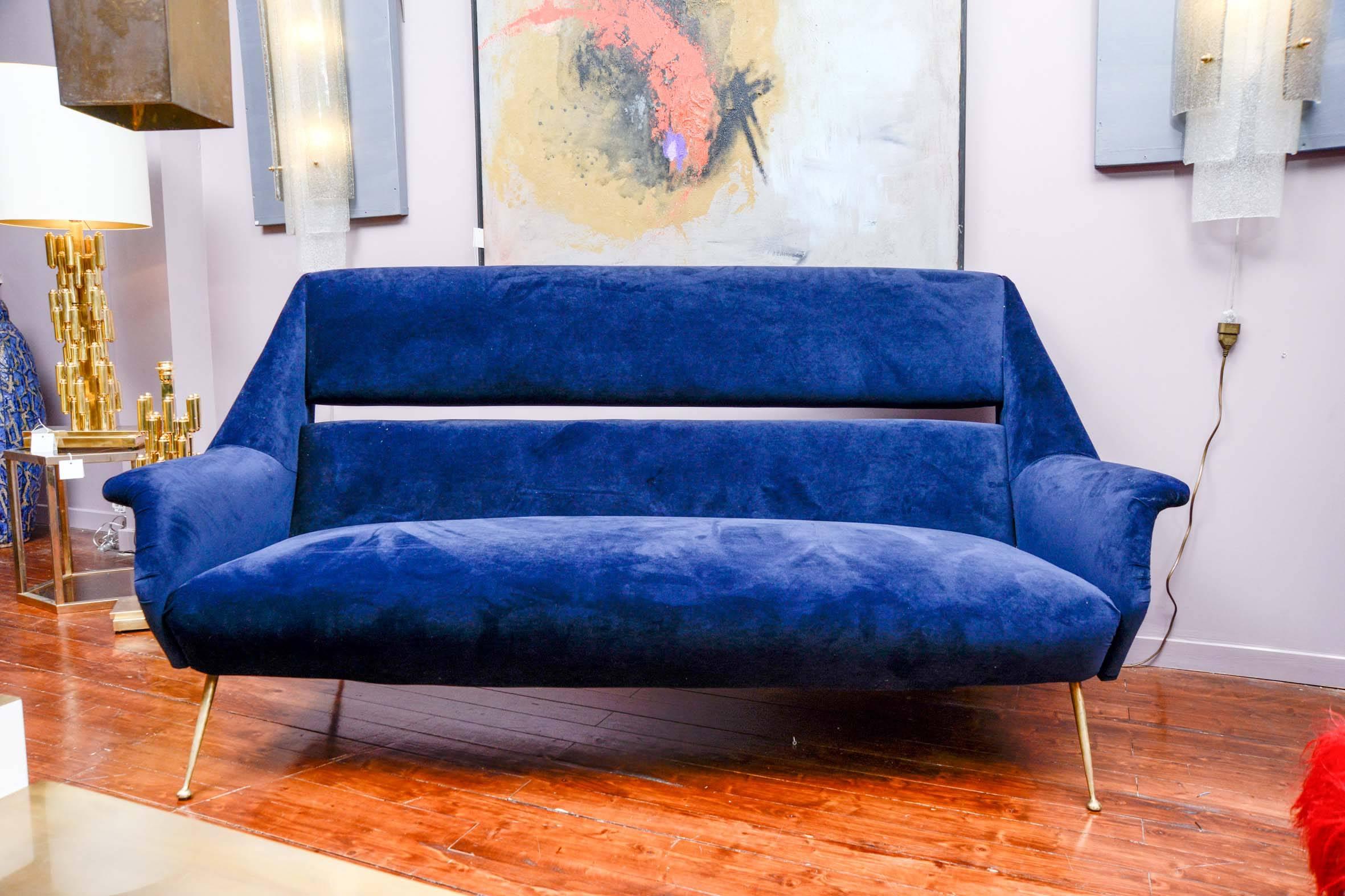 One salon suite including two armchairs and one sofa, metal legs, totally restored, upholstering with blue velvet.
Dimensions sofa: 190 x 73 x H 93 cm, seating 40 cm.
Dimensions armchairs: 85 x 73 x H 93 cm, seating 40 cm.
