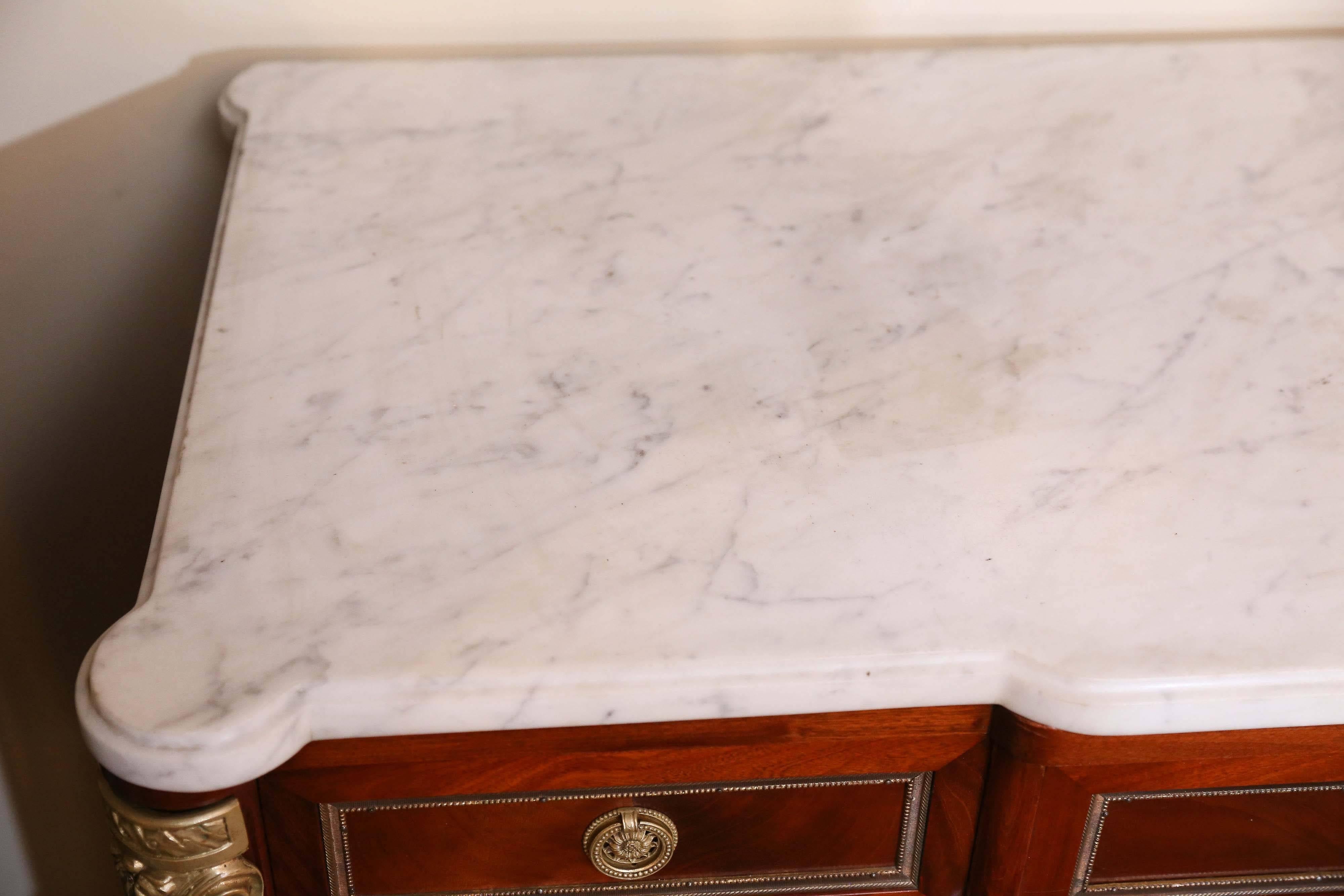 Louis XVI 19th Century Marble-Top Chest of Drawers or Commode, Mahogany In Excellent Condition For Sale In Houston, TX