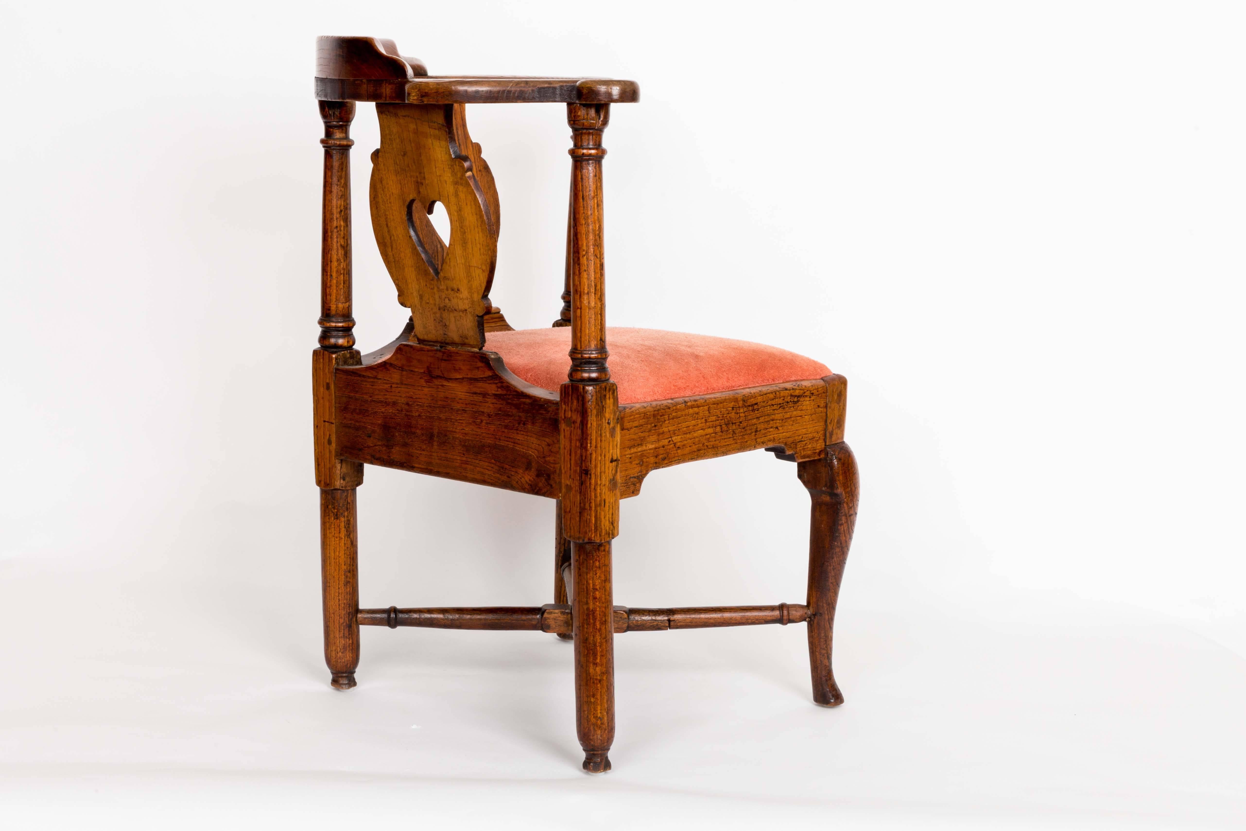 18th Century English Oak Corner Chair 1