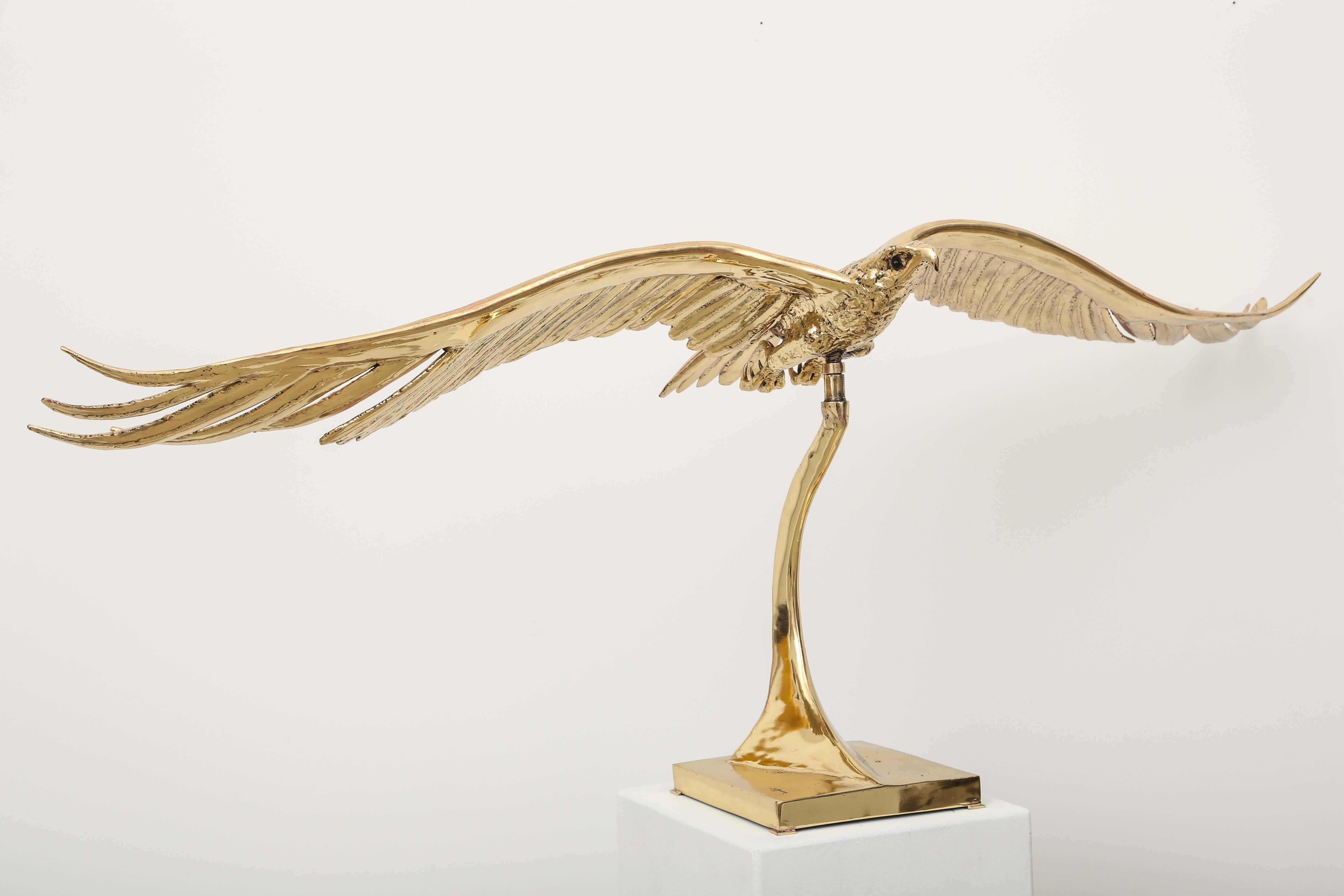 Superb movement for this bronze sculpture by J Duval Brasseur. The elegant curved lines and the shape of the base give a strong feeling of this flying eagle.
Very unique piece by this well knowned artist from the south of France, his work shop was