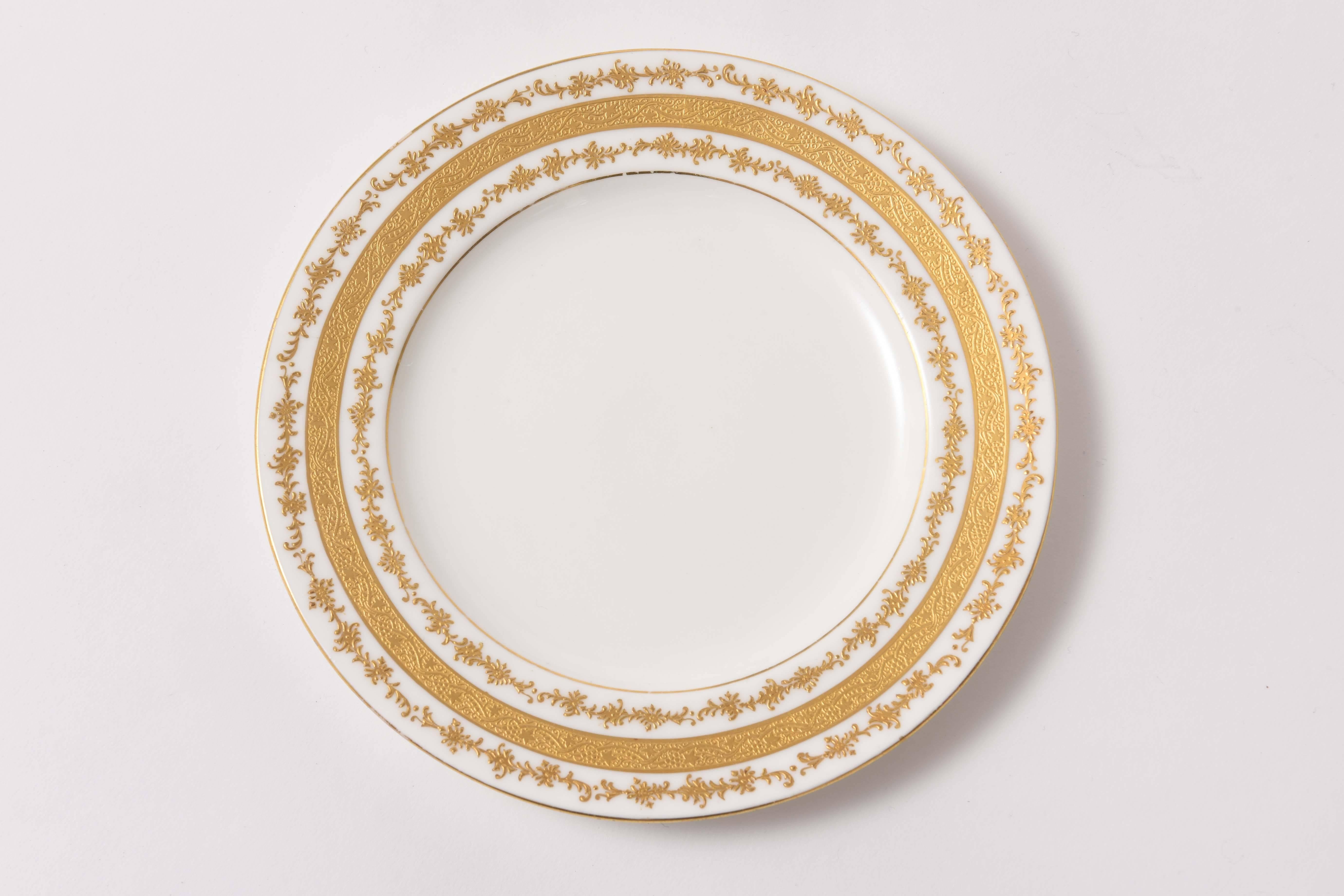 Six (6) Custom Tiffany Antique English Gilt Dessert Plates In Good Condition In West Palm Beach, FL