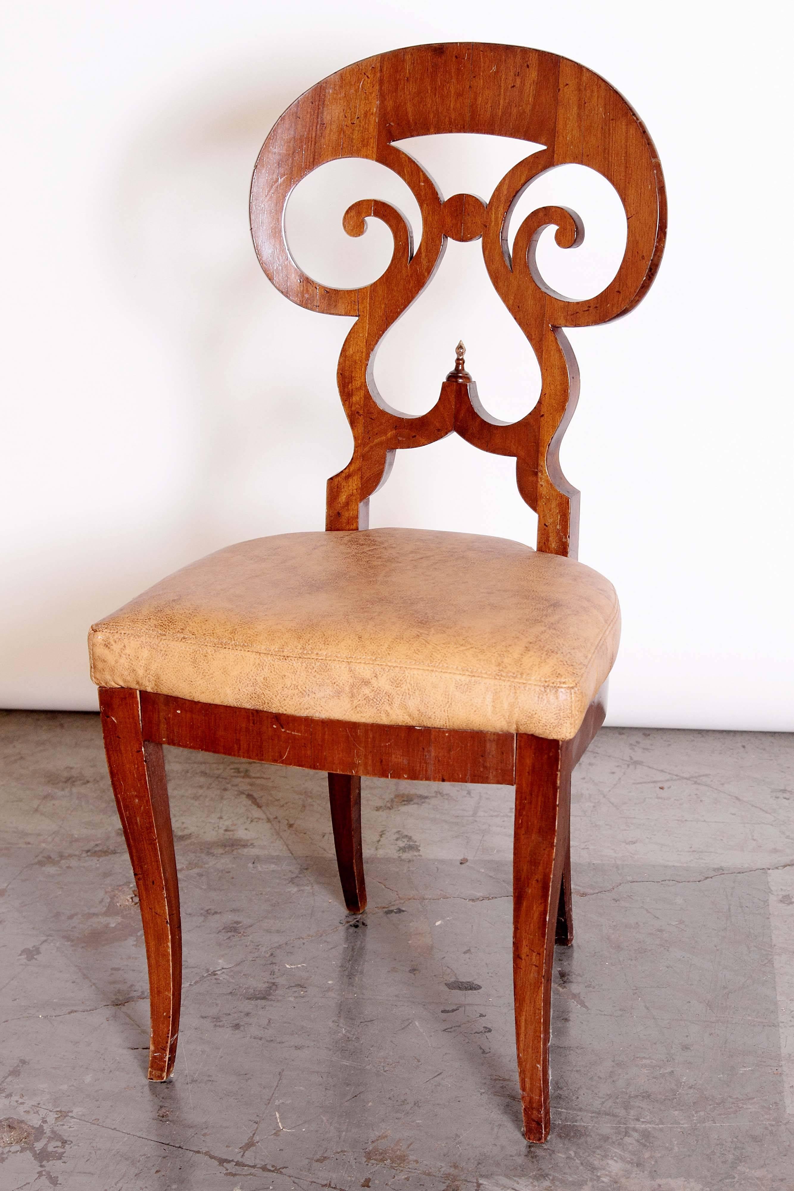 Magnifique chaise d'appoint Biedermeier Bon état - En vente à Dallas, TX