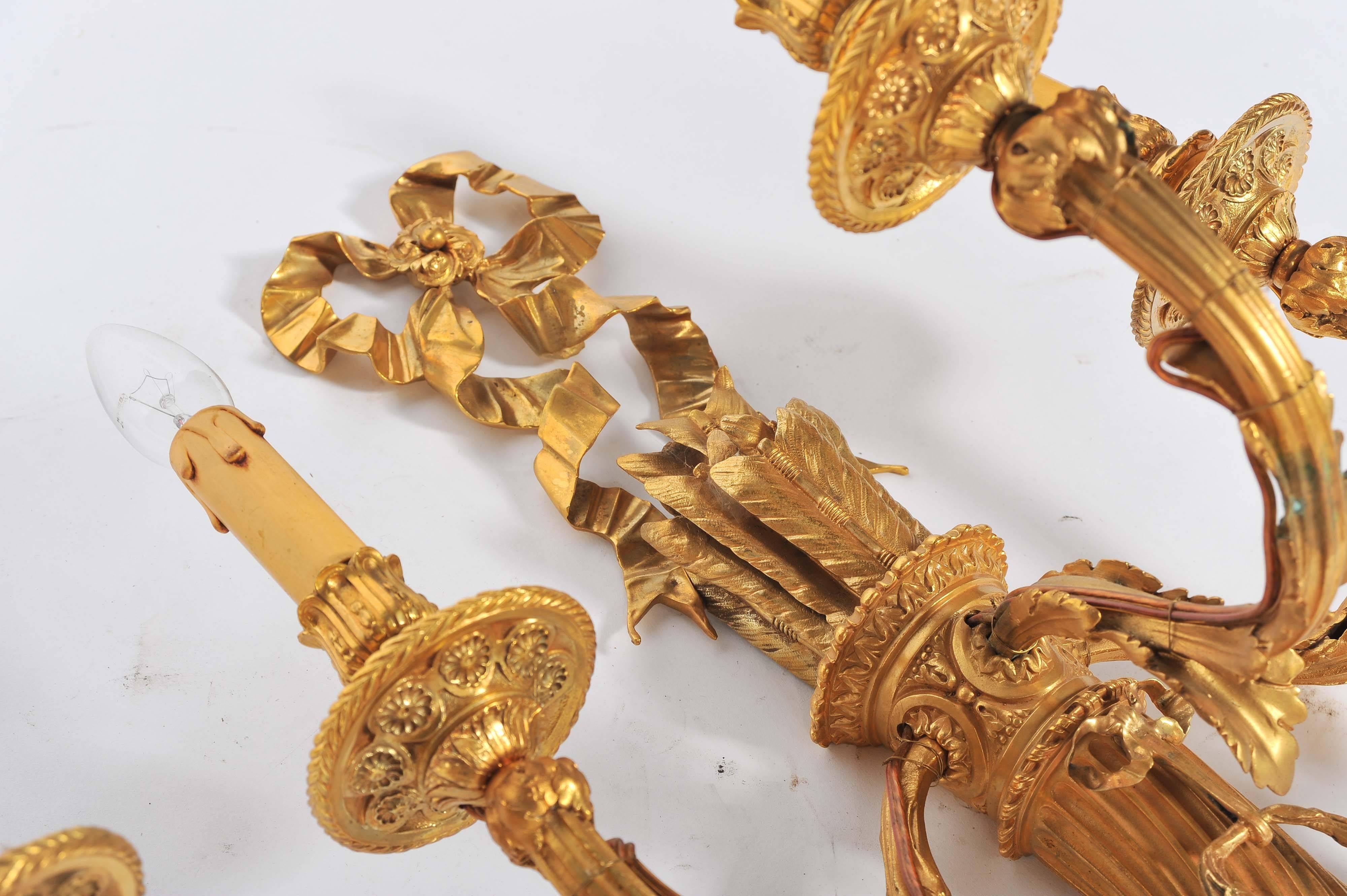 Gilt Pair of Louis XVI Style Wall Lights For Sale