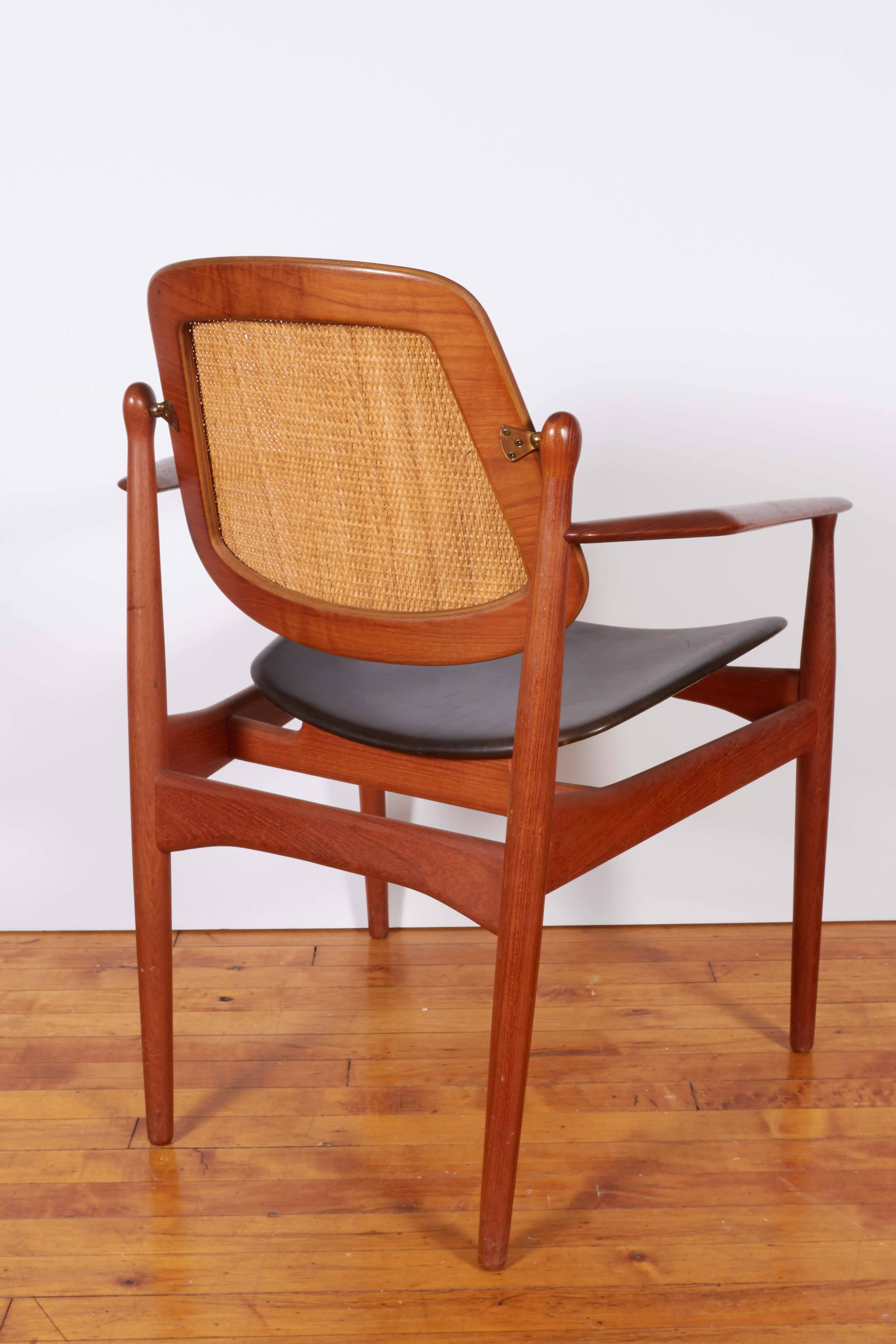 Set of Six Arne Vodder Dining Chairs for France & Daverkosen In Good Condition In New York, NY