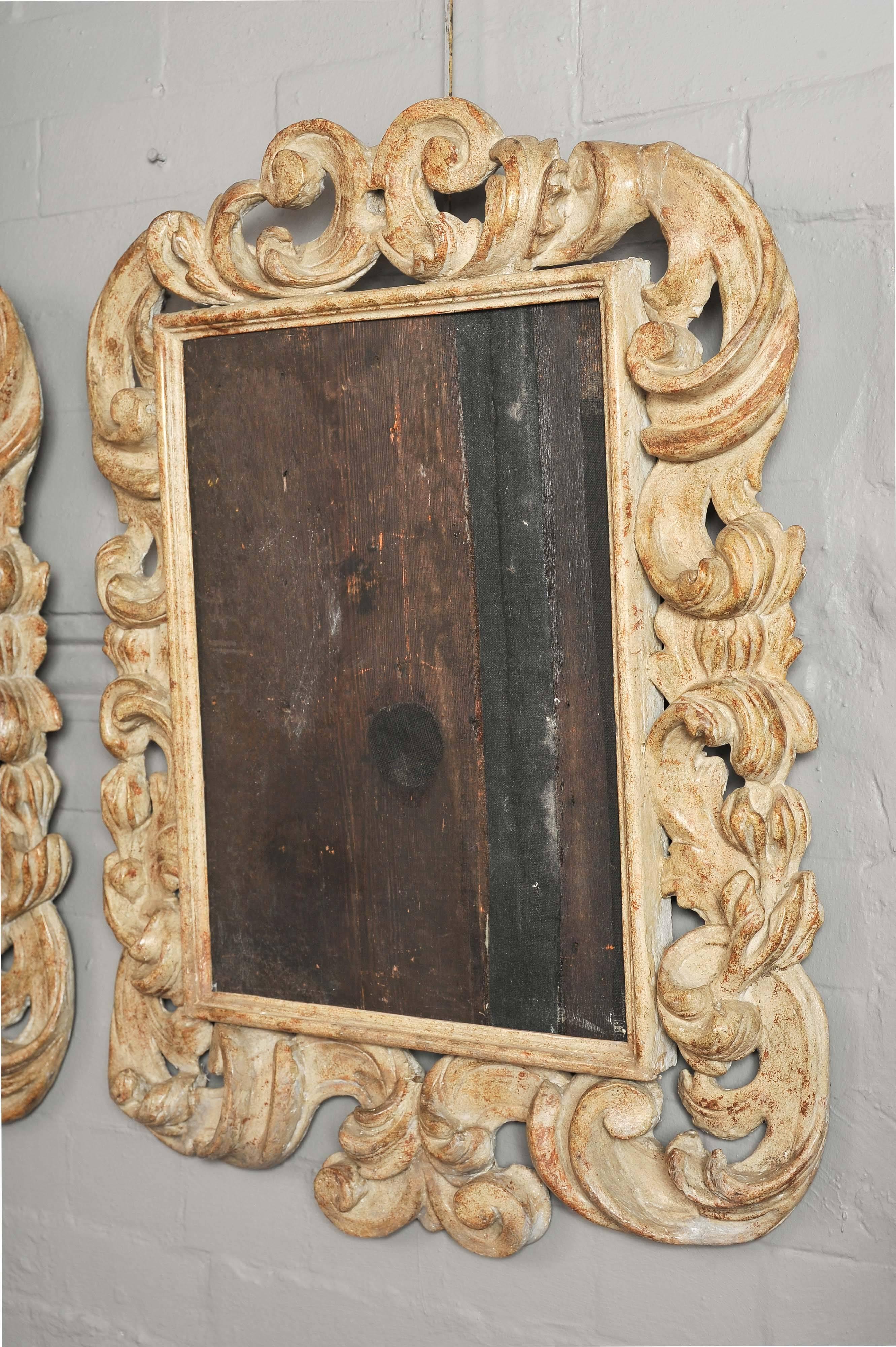 Pair of 17th Century Italian Baroque Carved Wood Frames, to Simulate Stone In Excellent Condition In London, GB