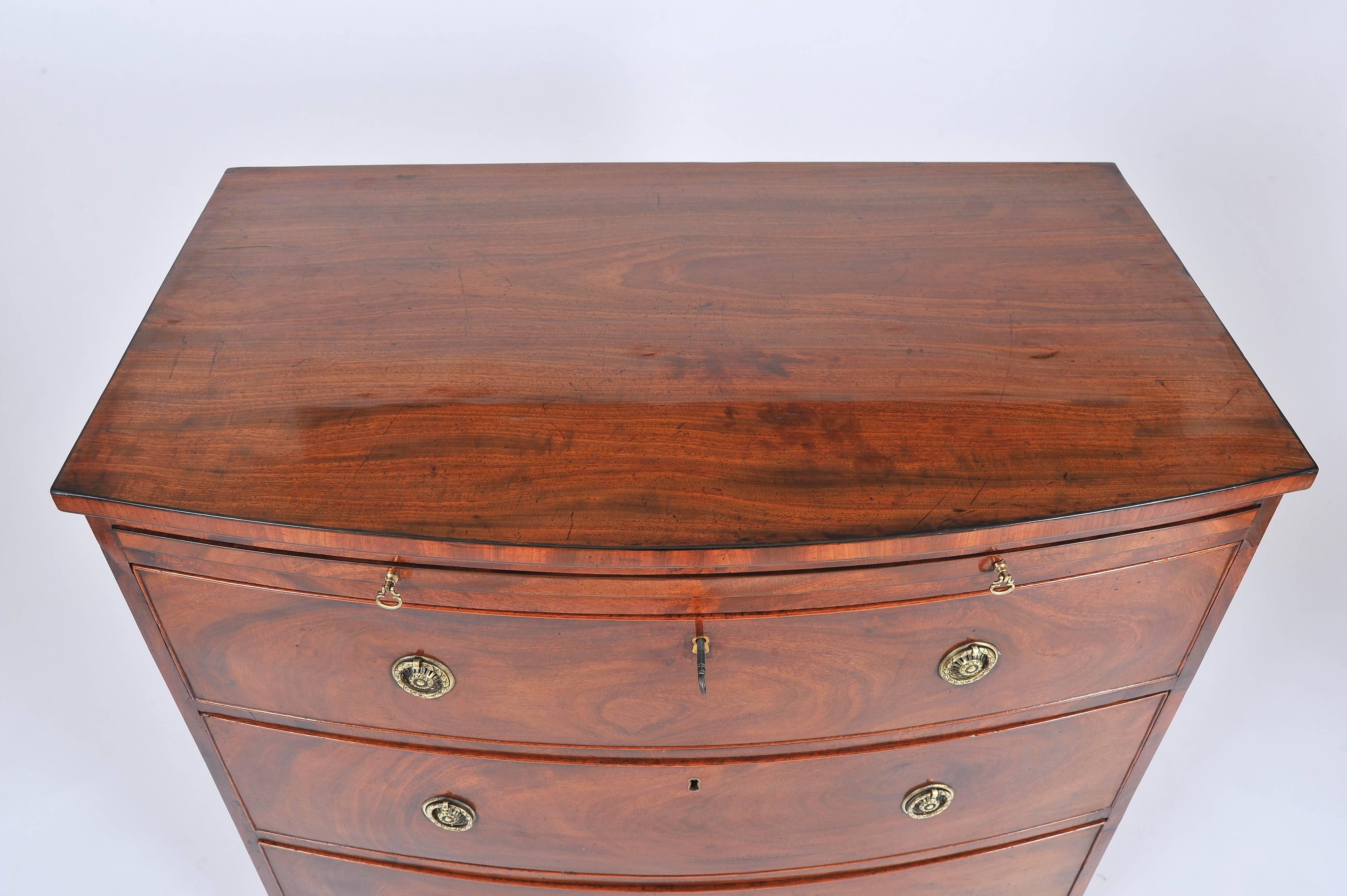 19th Century Georgian Mahogany Bow Fronted Chest of Drawers