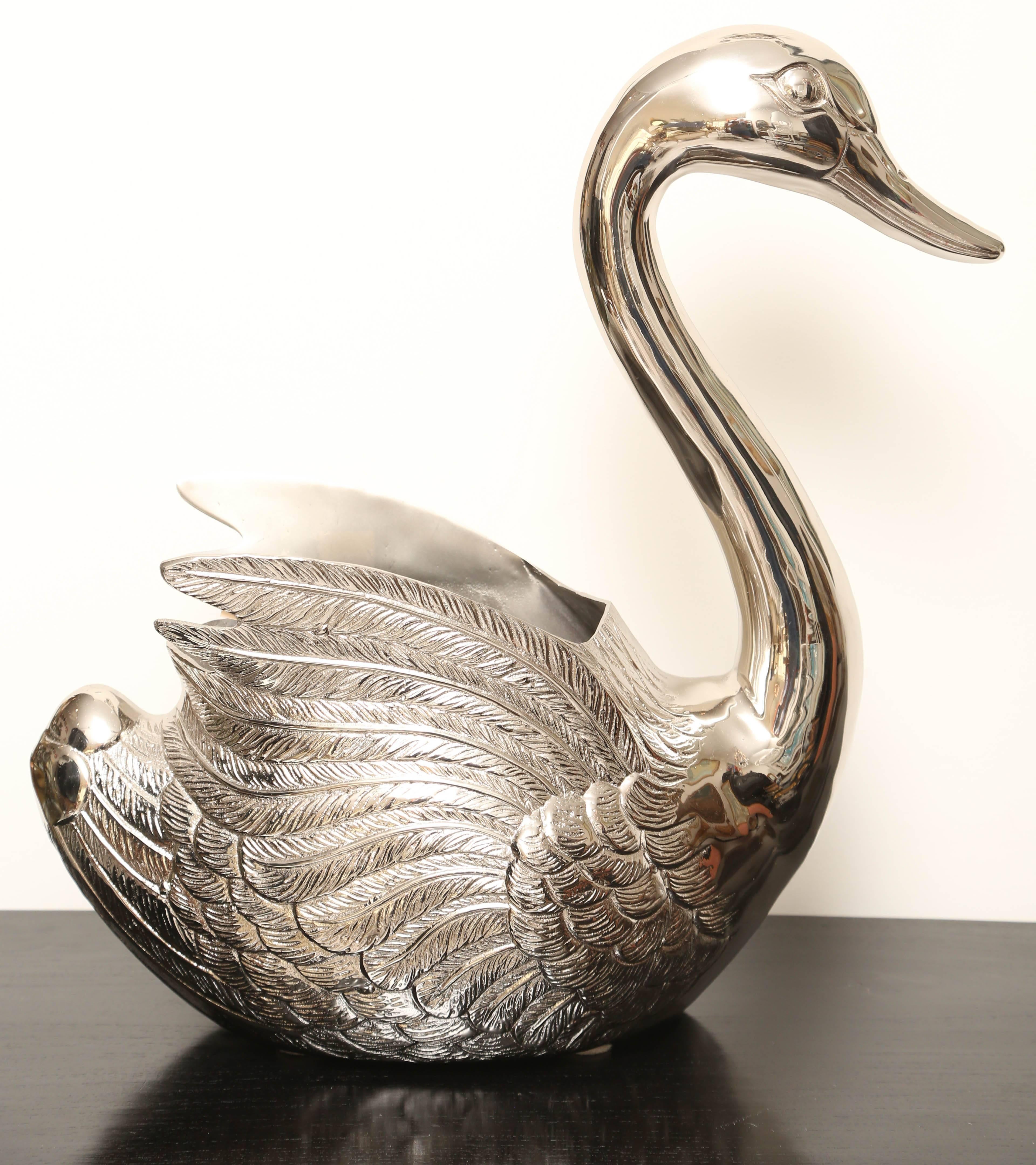 Lovely silver plated swan wine cooler. May also be used as a centerpiece cachepot.