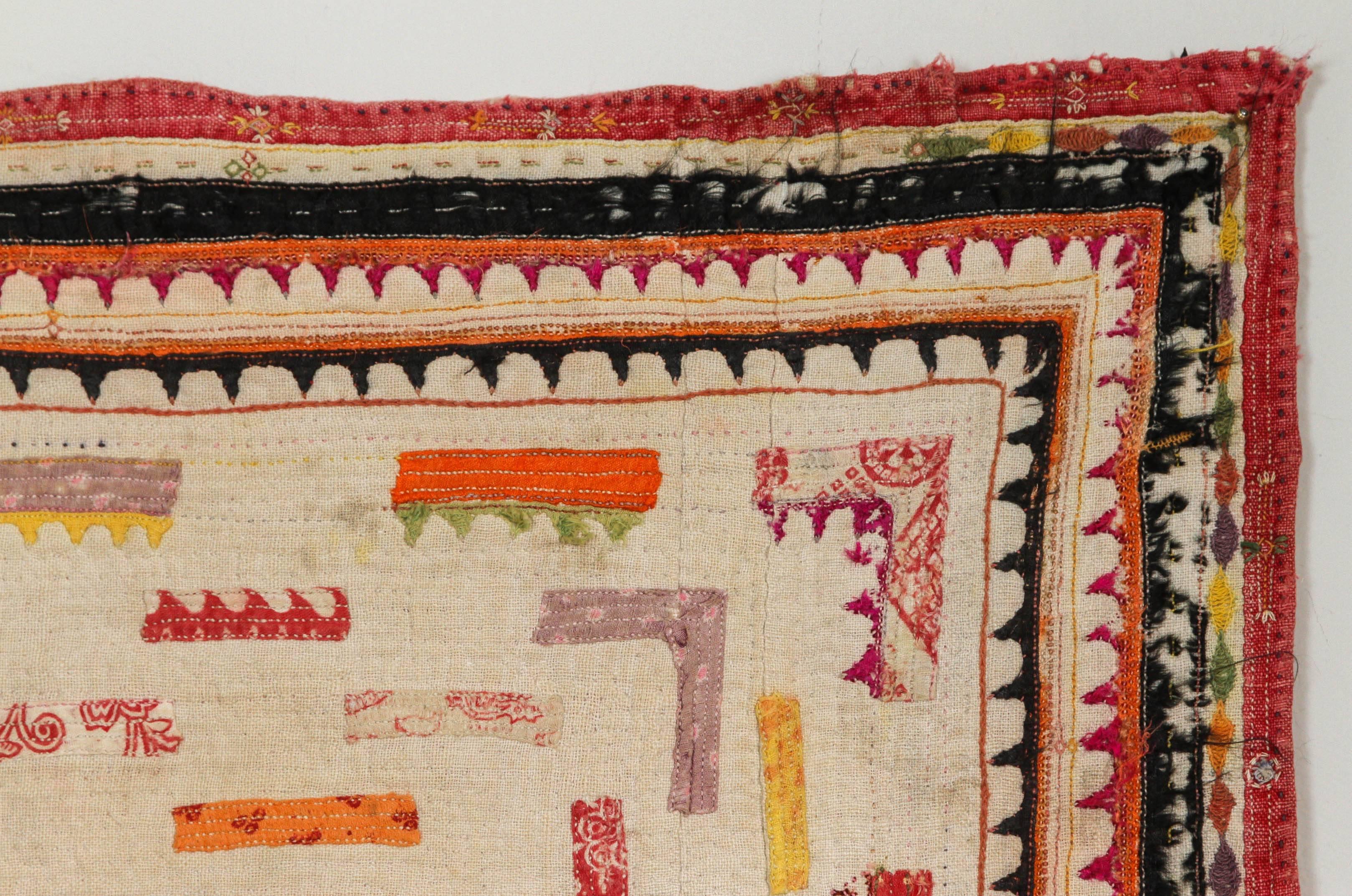 Tribal Indian Charon Wedding Quilt, Multicolor, Red Field and Applique In Good Condition For Sale In Los Angeles, CA