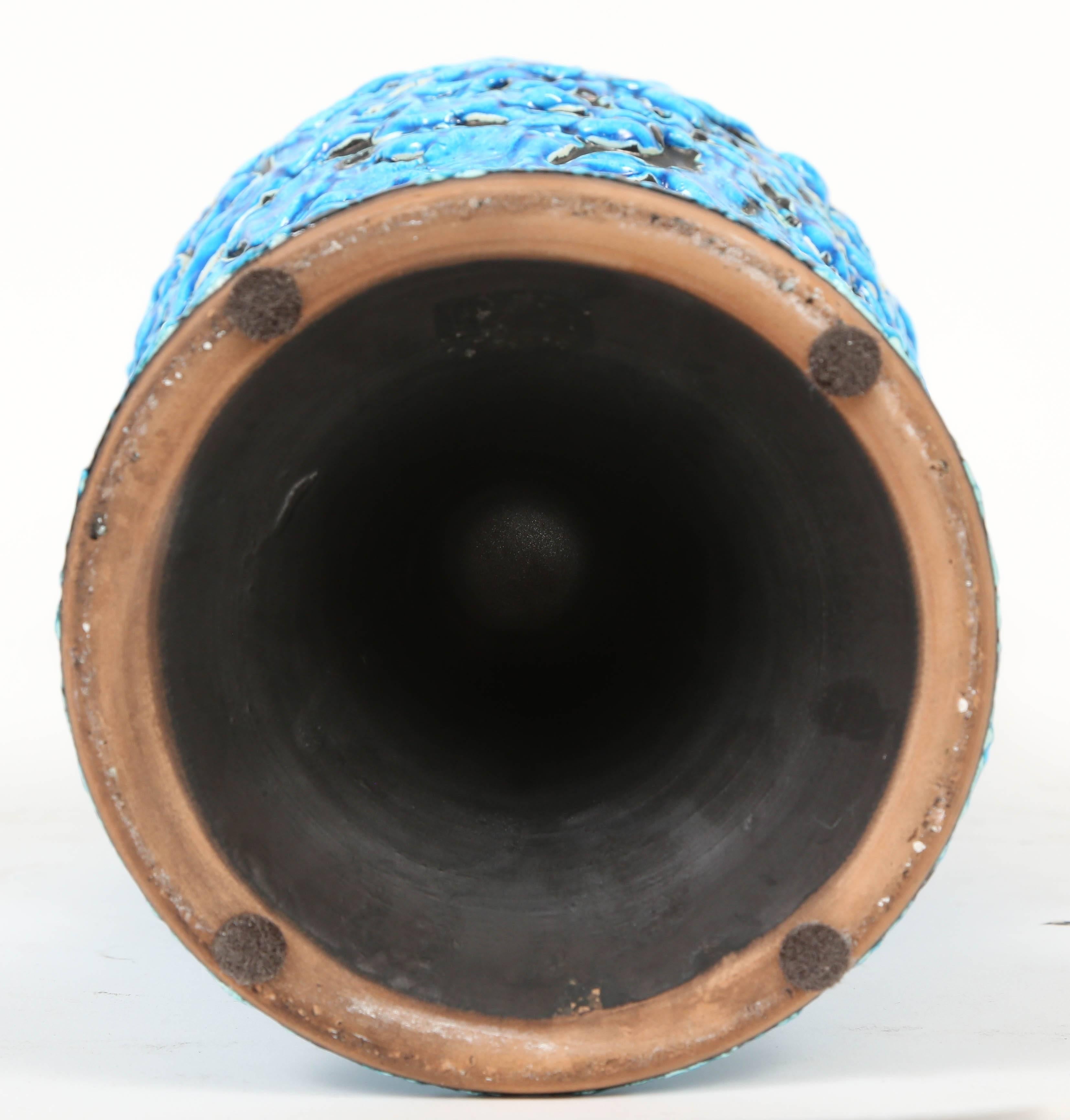 Milieu du XXe siècle Vase en poterie de lave Cyclope bleu vif et turquoise, années 1960 en vente
