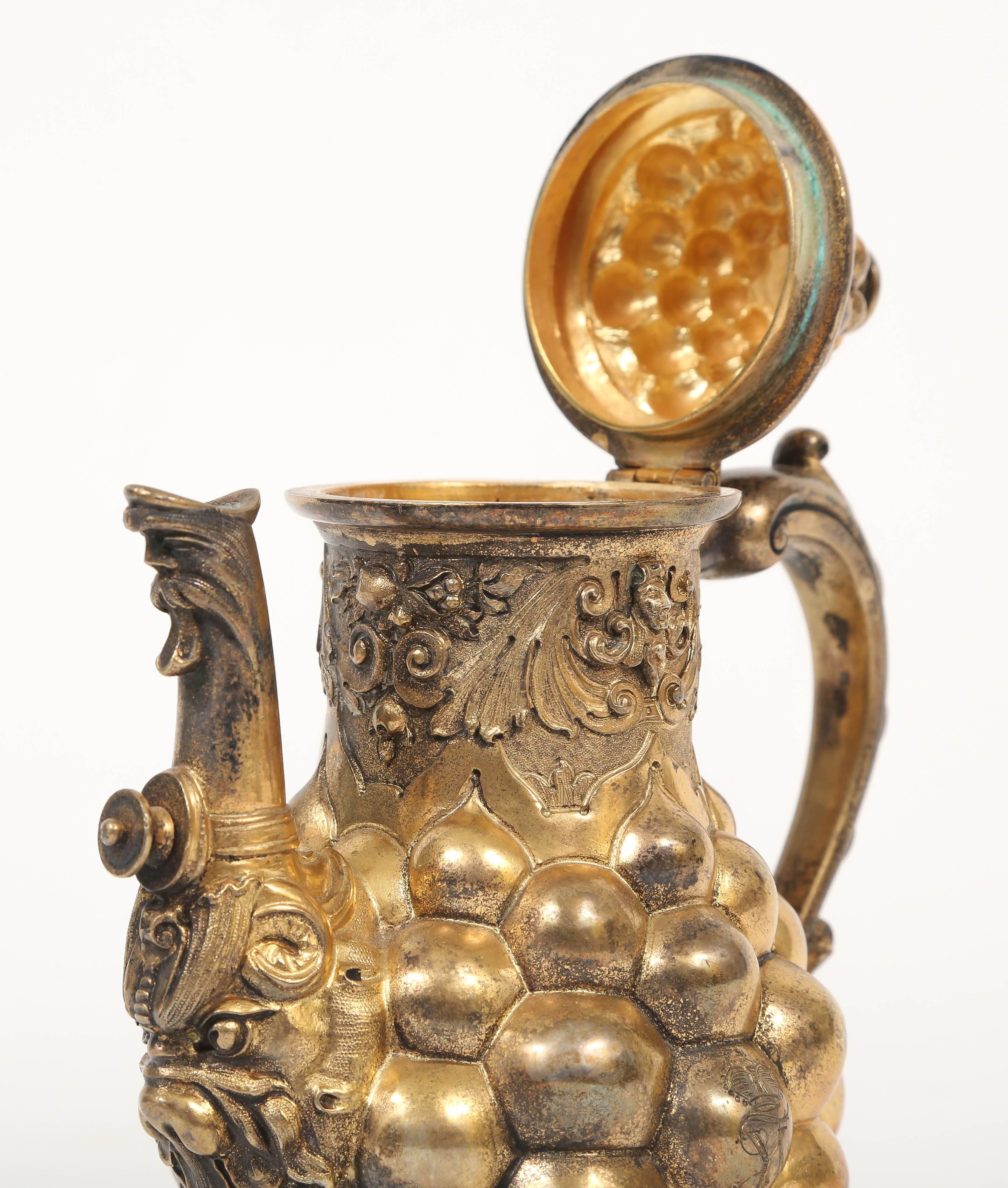 German Rococo Silver Gilt Coffee Pot, Nuremberg, 17th-18th century In Excellent Condition For Sale In Kensington, MD