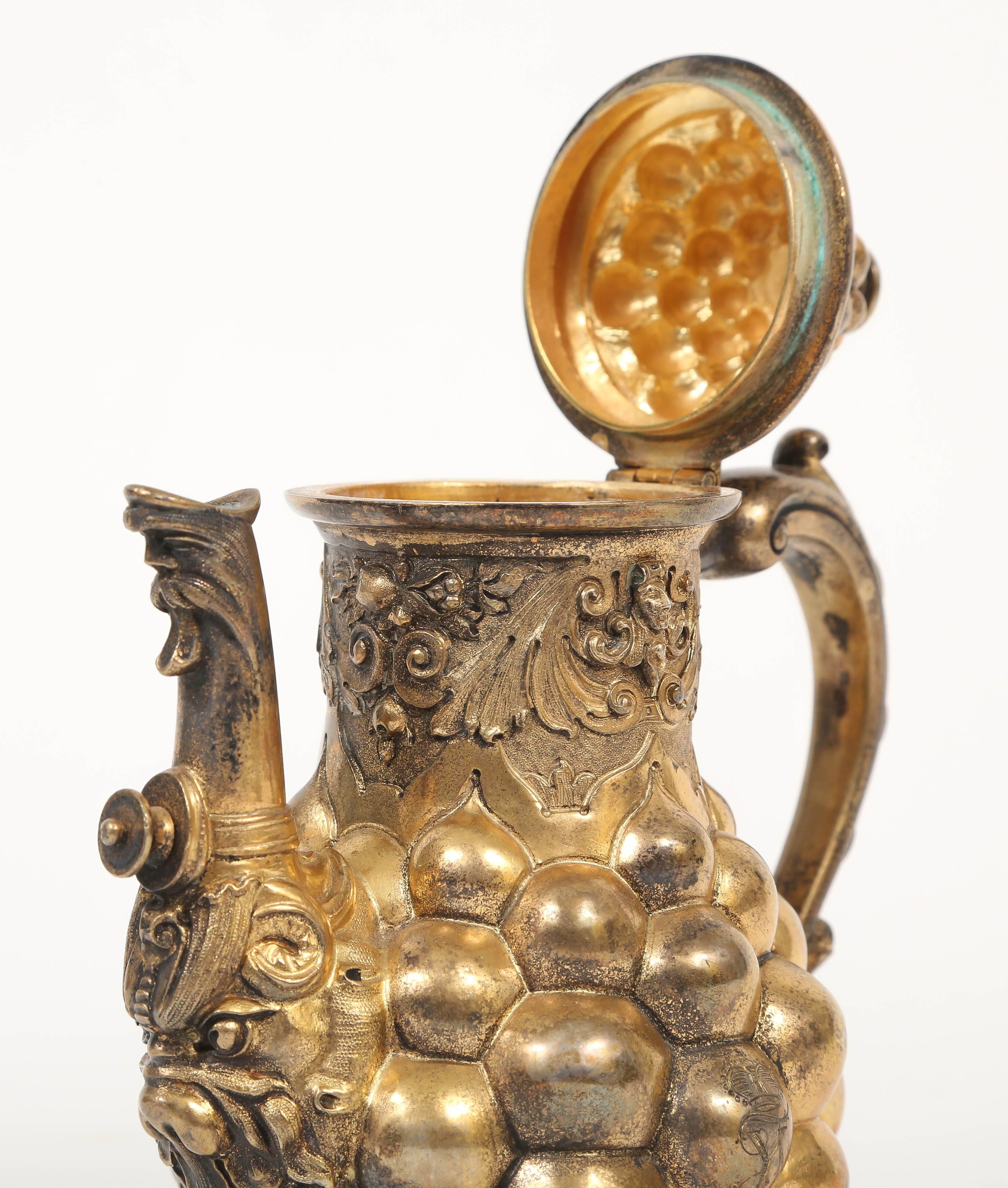 Allemand Cafetière allemande rococo en argent doré, Nuremberg, 17e-18e siècle en vente