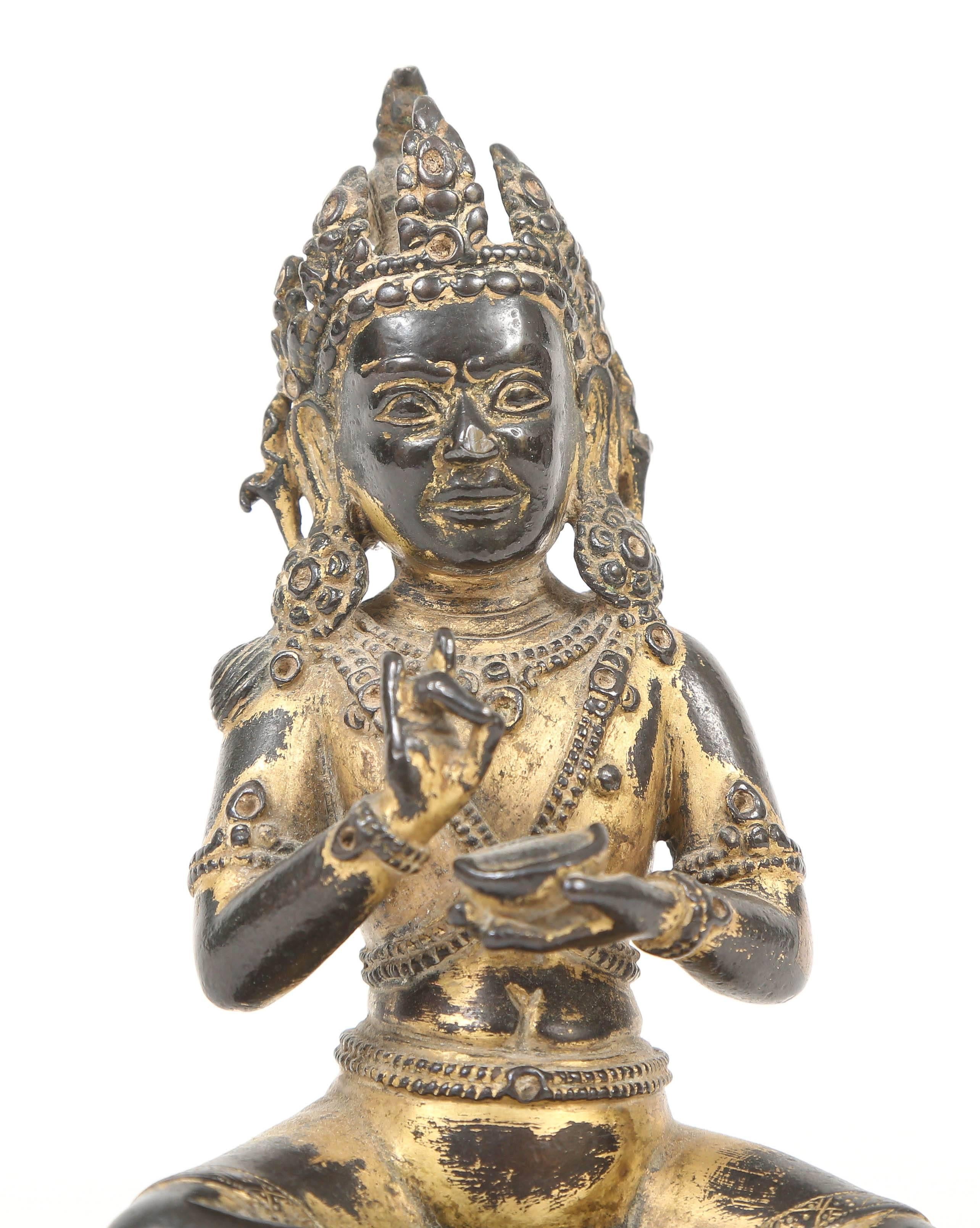 Gilt Bronze Figure of the Buddha Amitayus, Tibet, 16th-17th Century In Good Condition In Kensington, MD