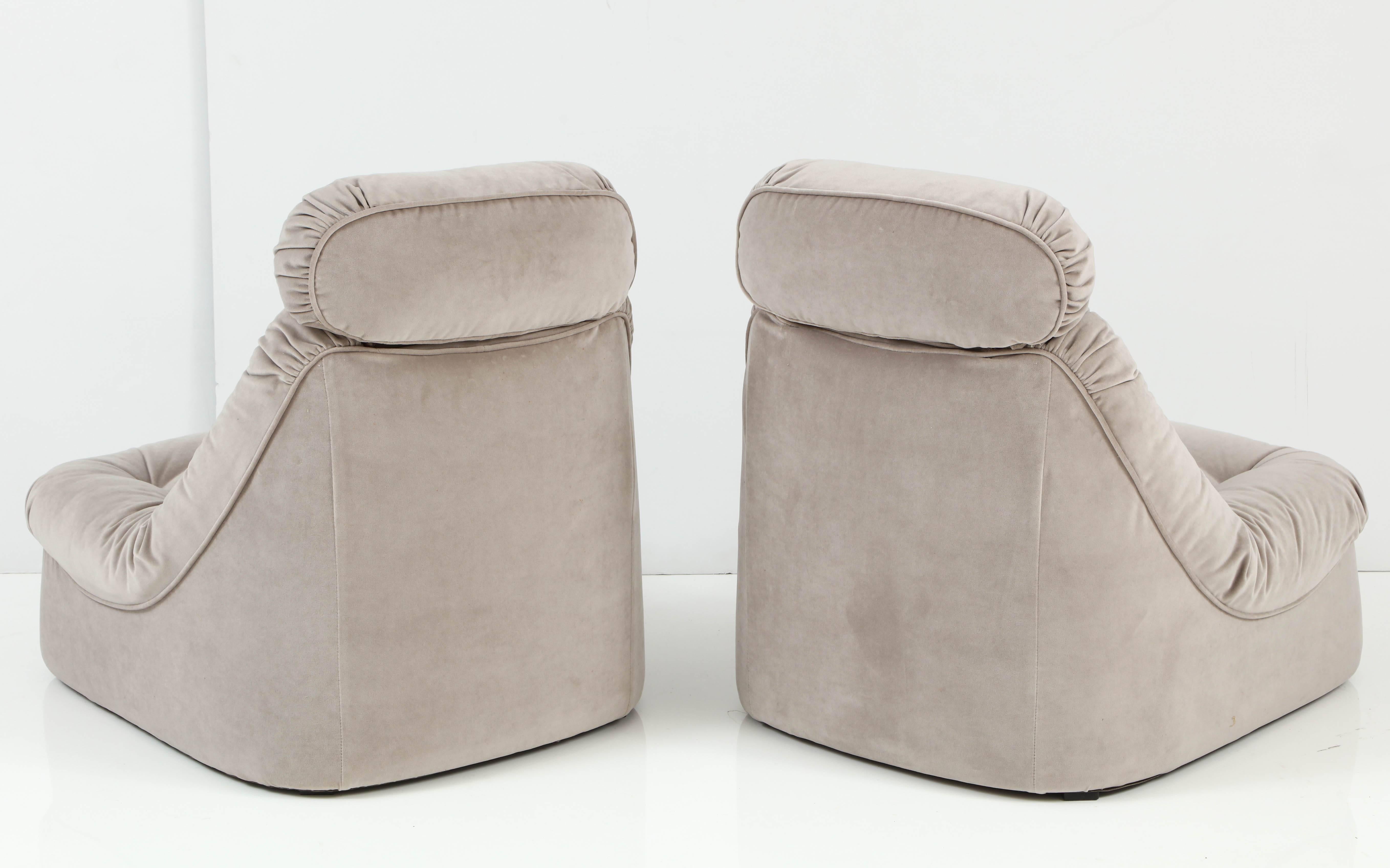 20th Century Pair of Mid-Century Modern Lean Back Loungers in Grey Velvet