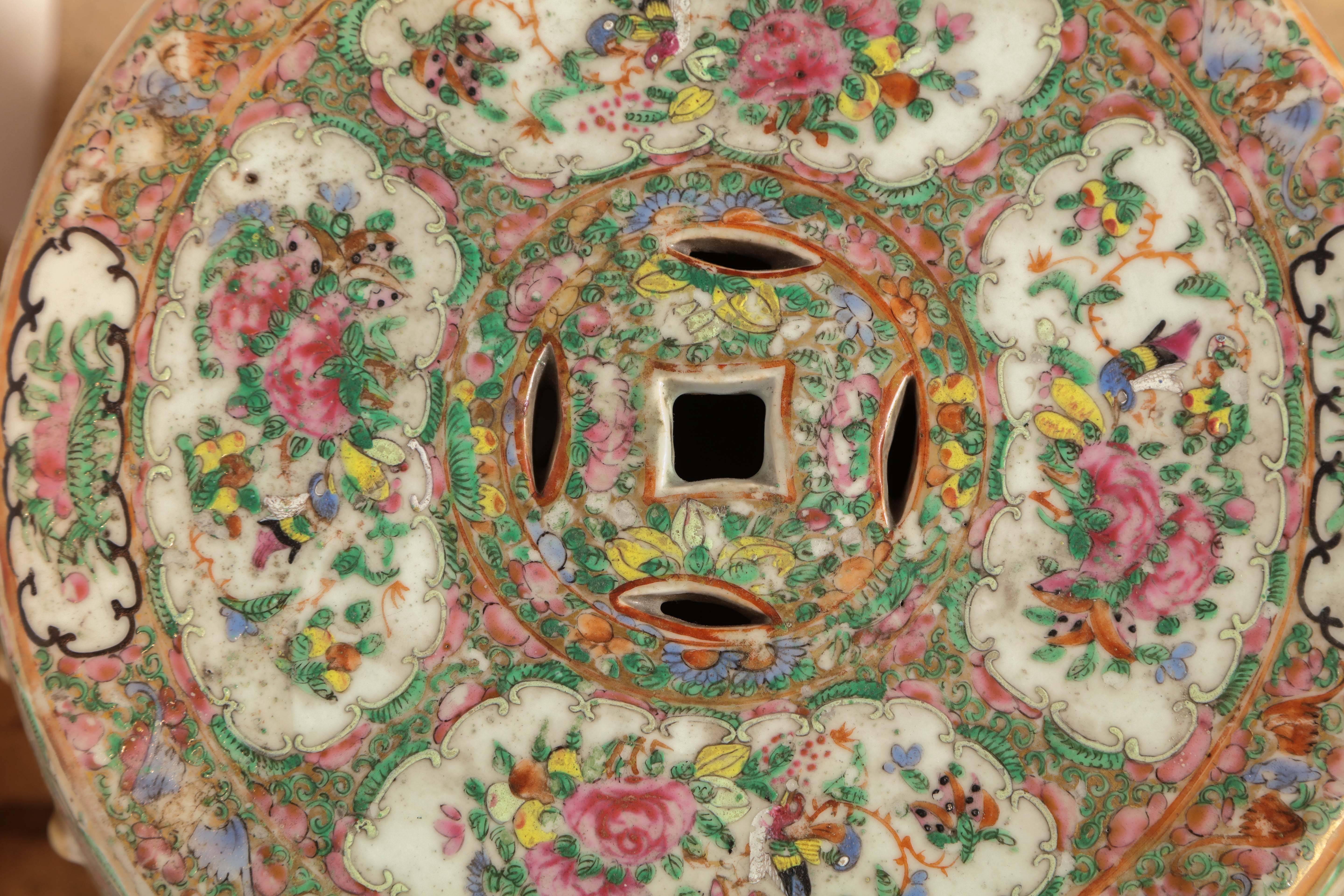 Chinese Export Chinese Rose Medallion Garden Seat
