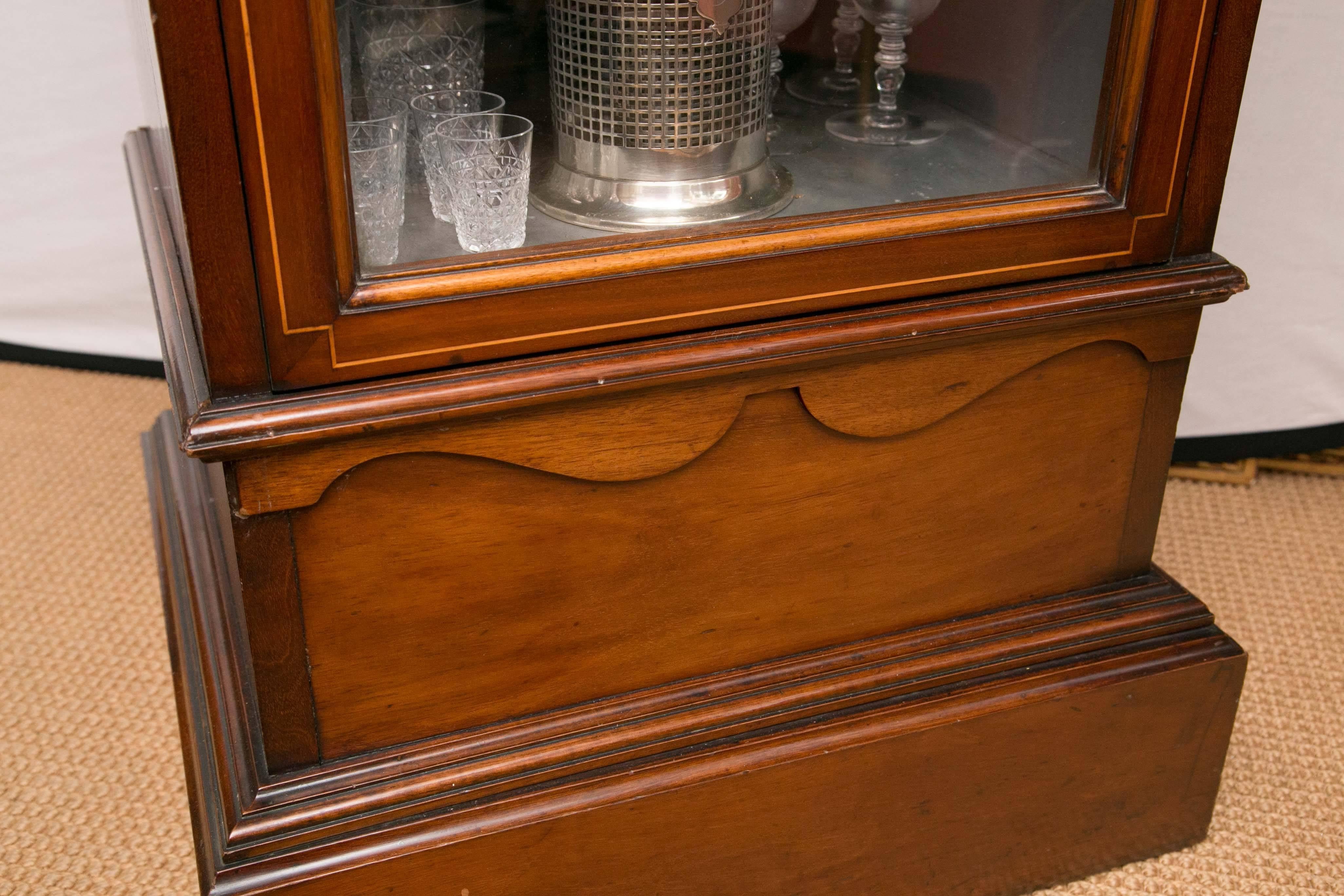 1920s Mahogany Dry Bar, Complete with Humidor and Game Compendium 1