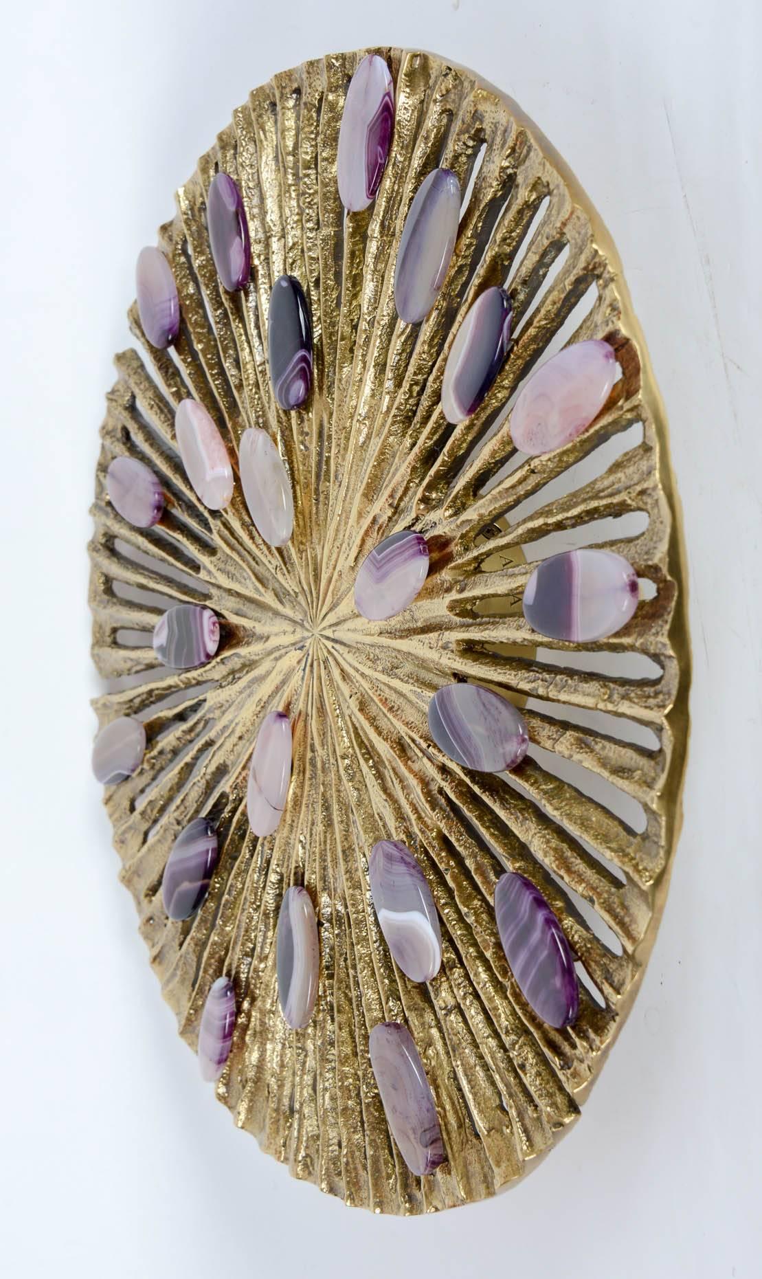 Francese Coppia di appliques in bronzo con pietre di agata viola in vendita