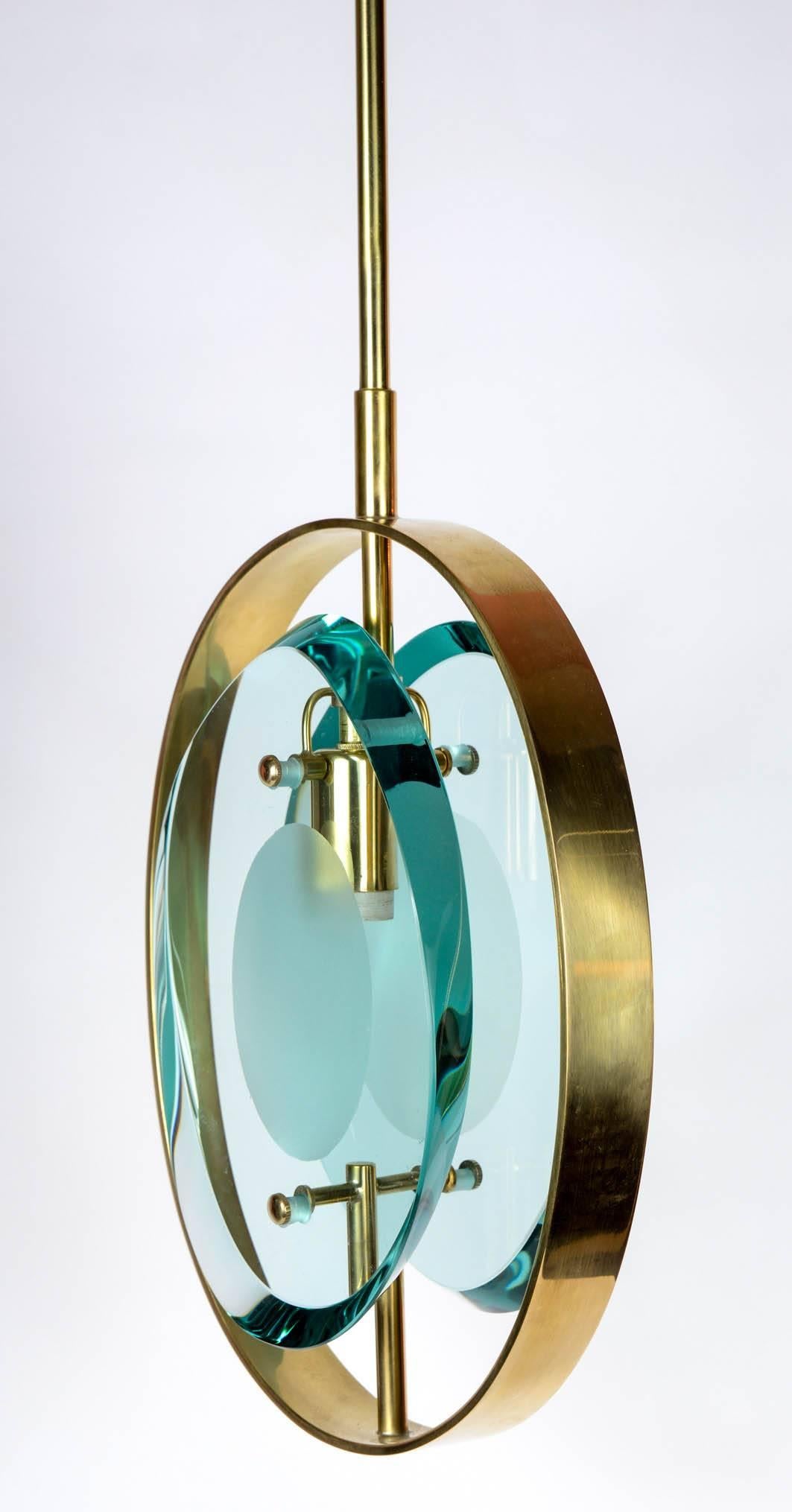 Very Elegant Pendant in the style of Max Ingrand for Fontana Arte, Model 1933 In Excellent Condition In Bois-Colombes, FR